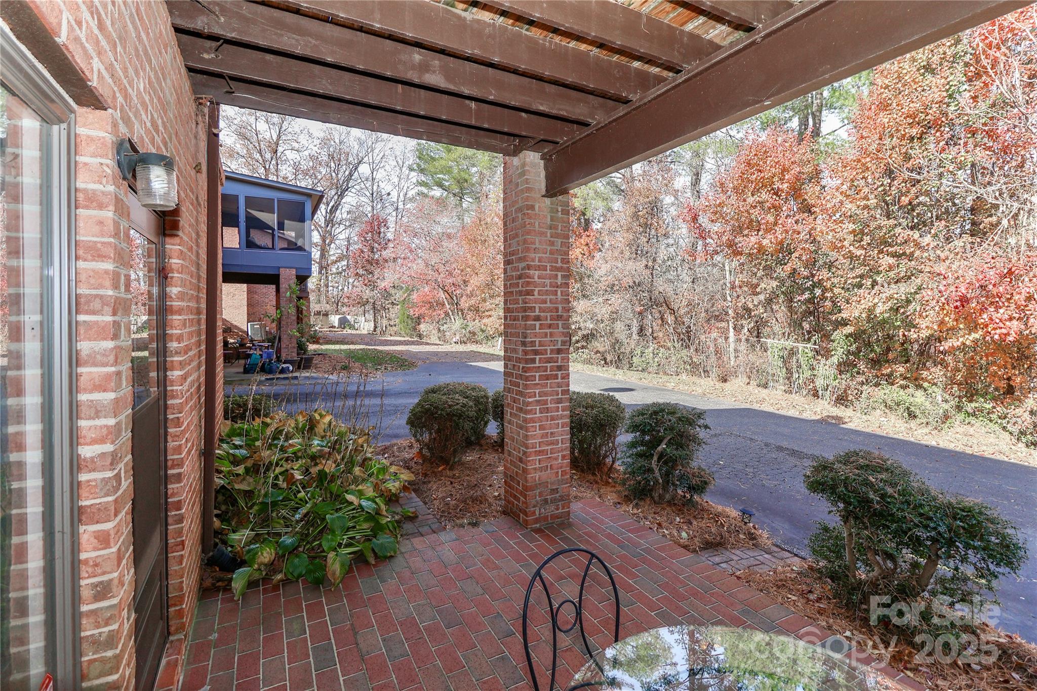 1359 Radio Road — Statesville