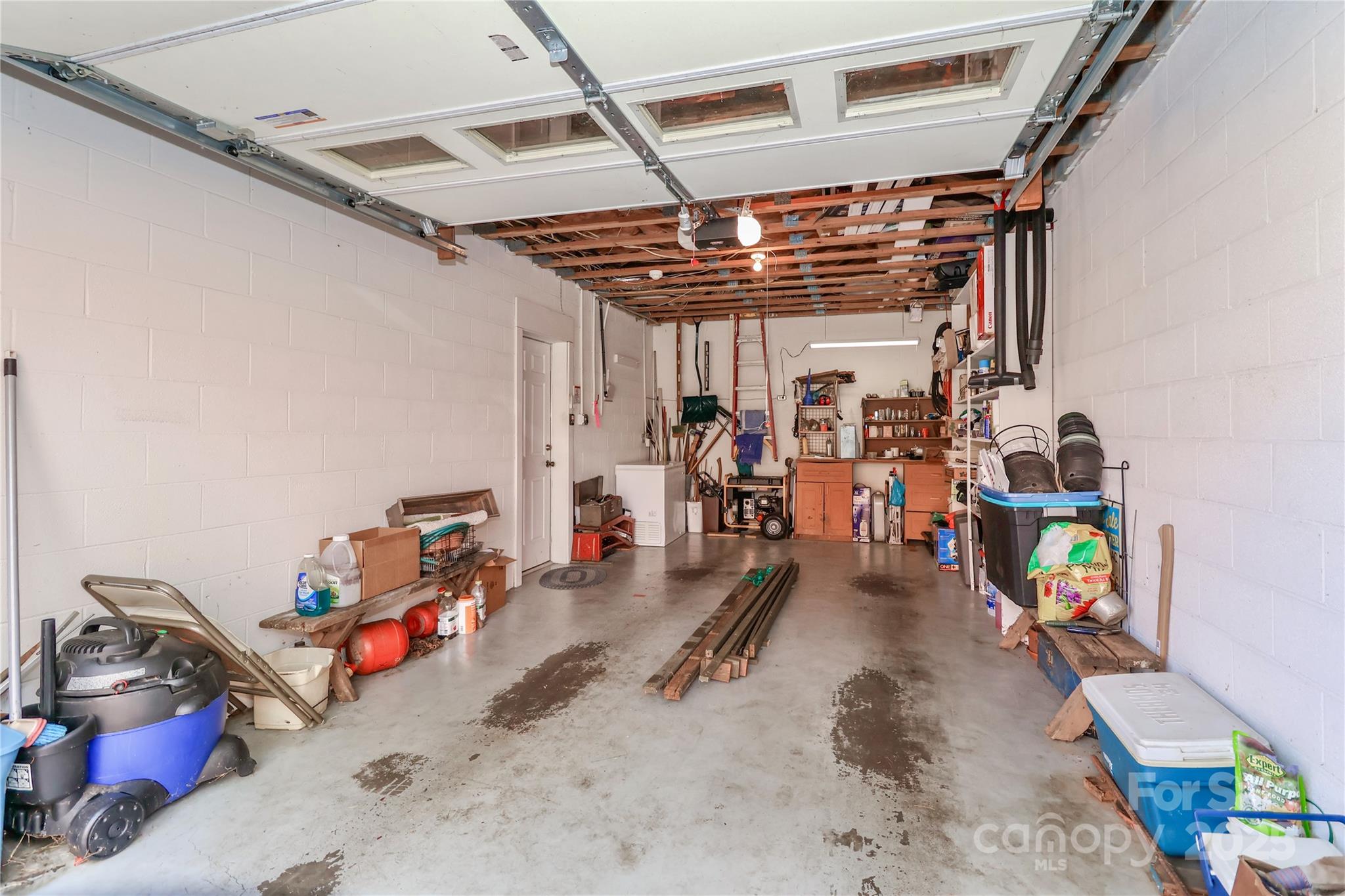 1359 Radio Road — Statesville