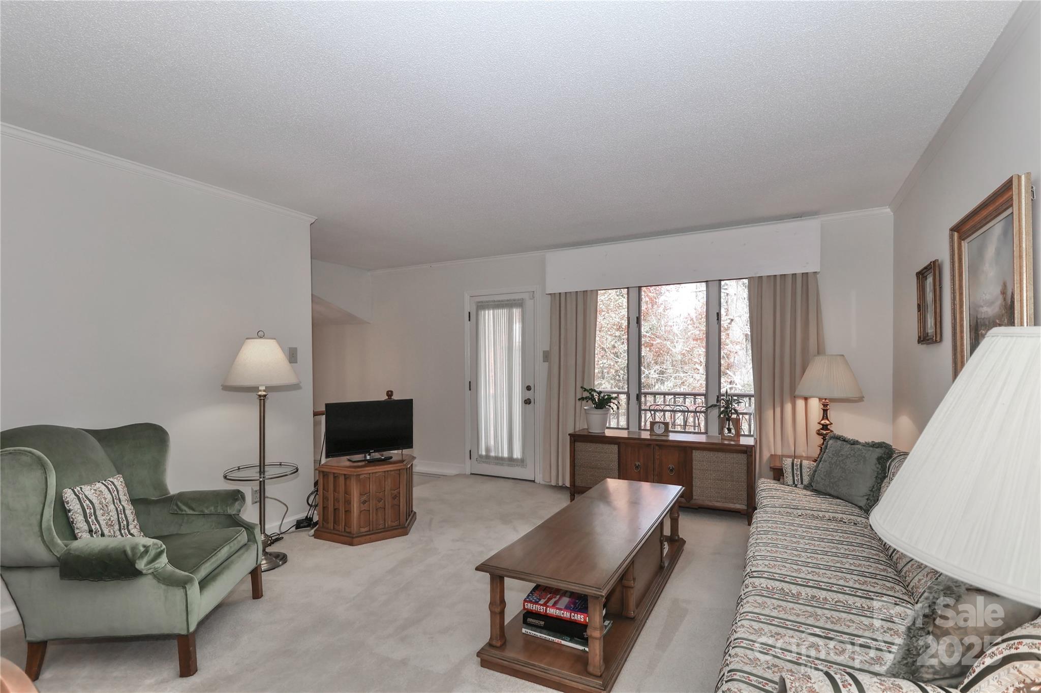 1359 Radio Road — Statesville