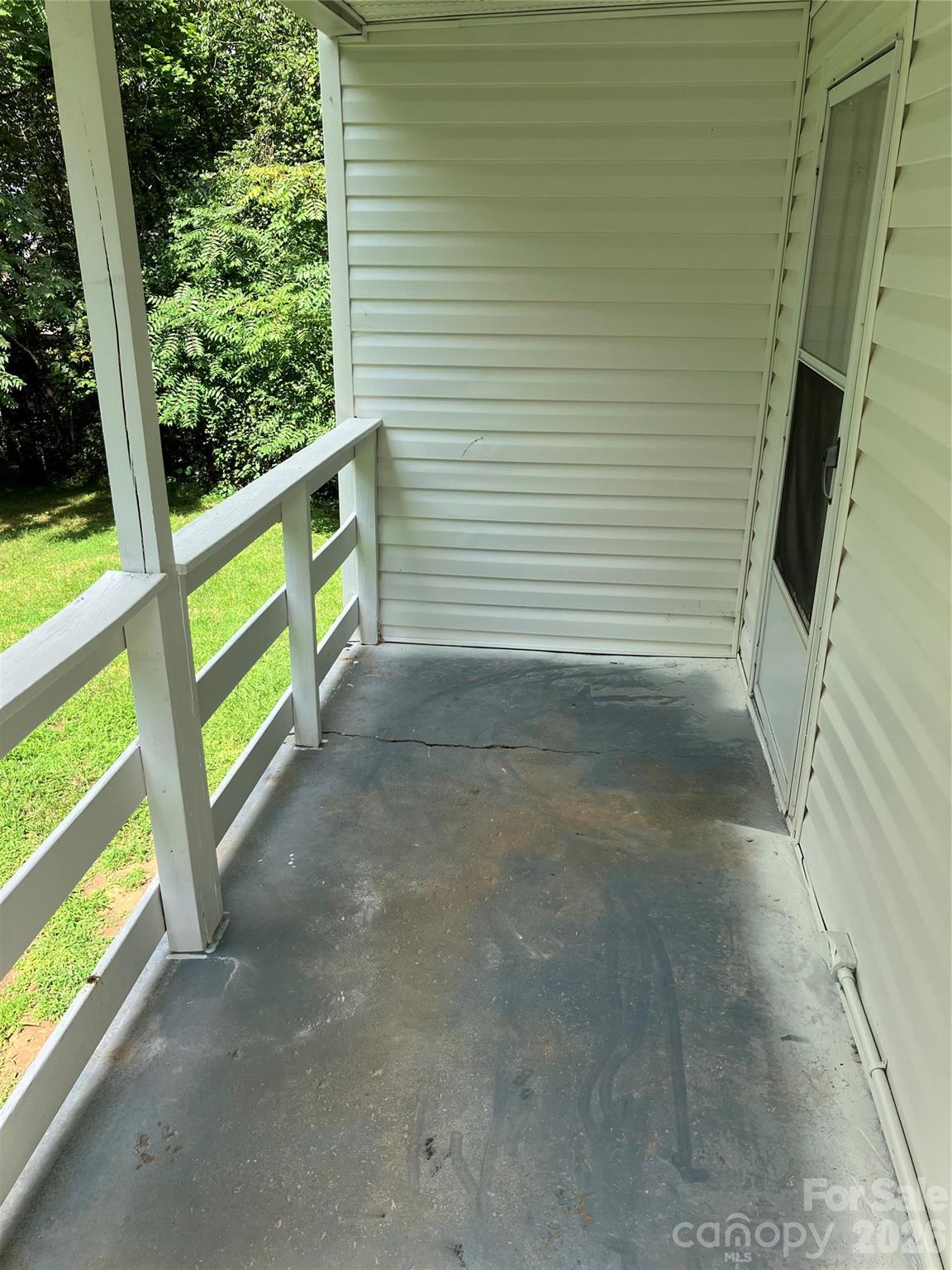 104 Countryside Drive SE — Lenoir