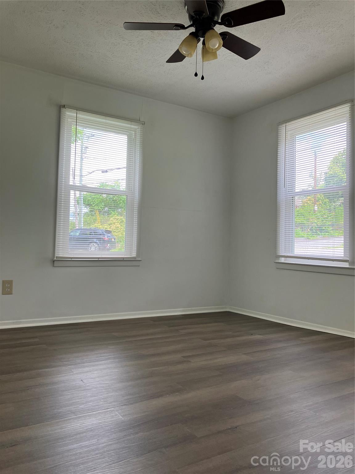 104 Countryside Drive SE — Lenoir