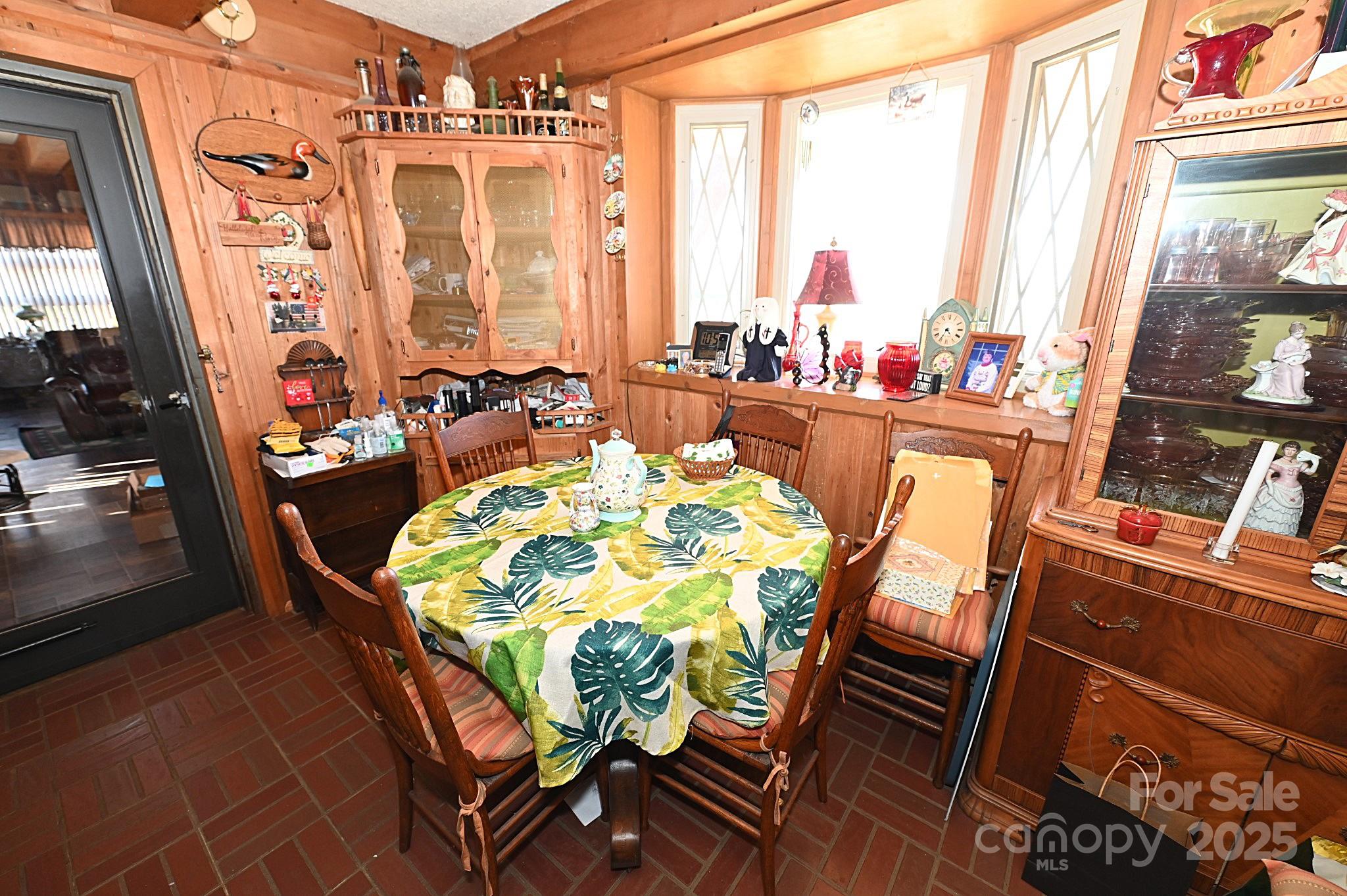 1859 Kale Road — Catawba