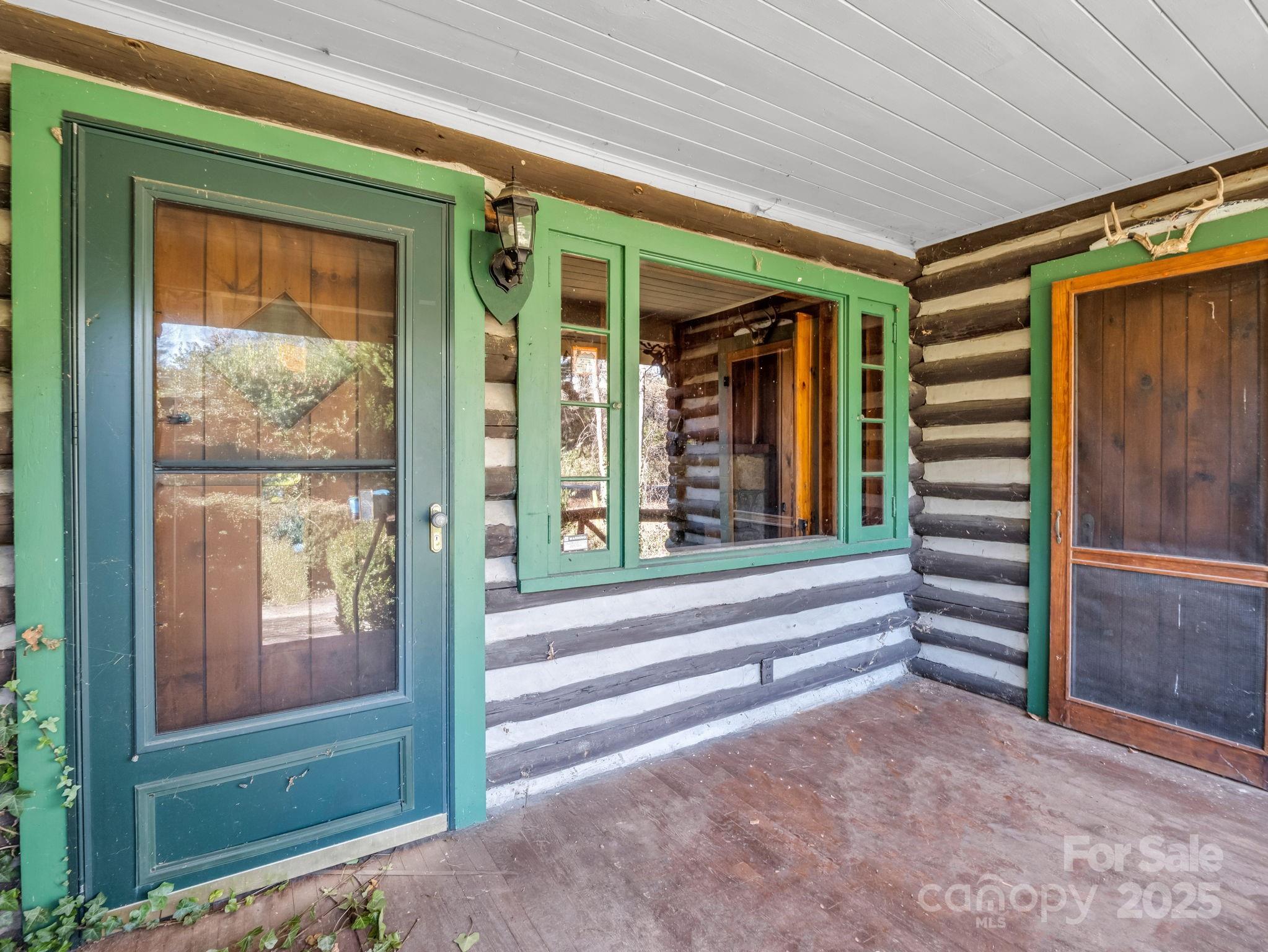 541 Broadway Street — Hendersonville