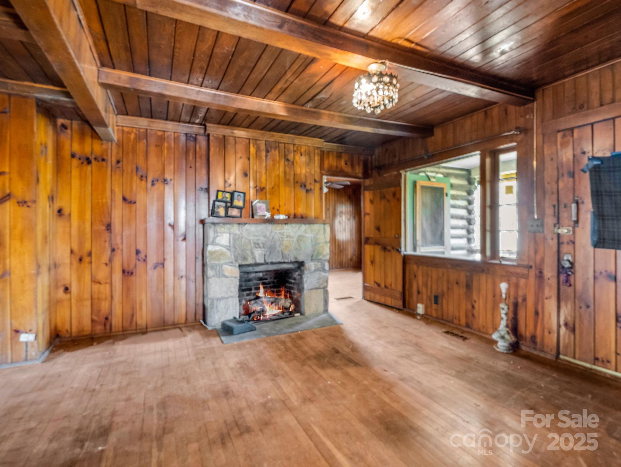 541 Broadway Street — Hendersonville