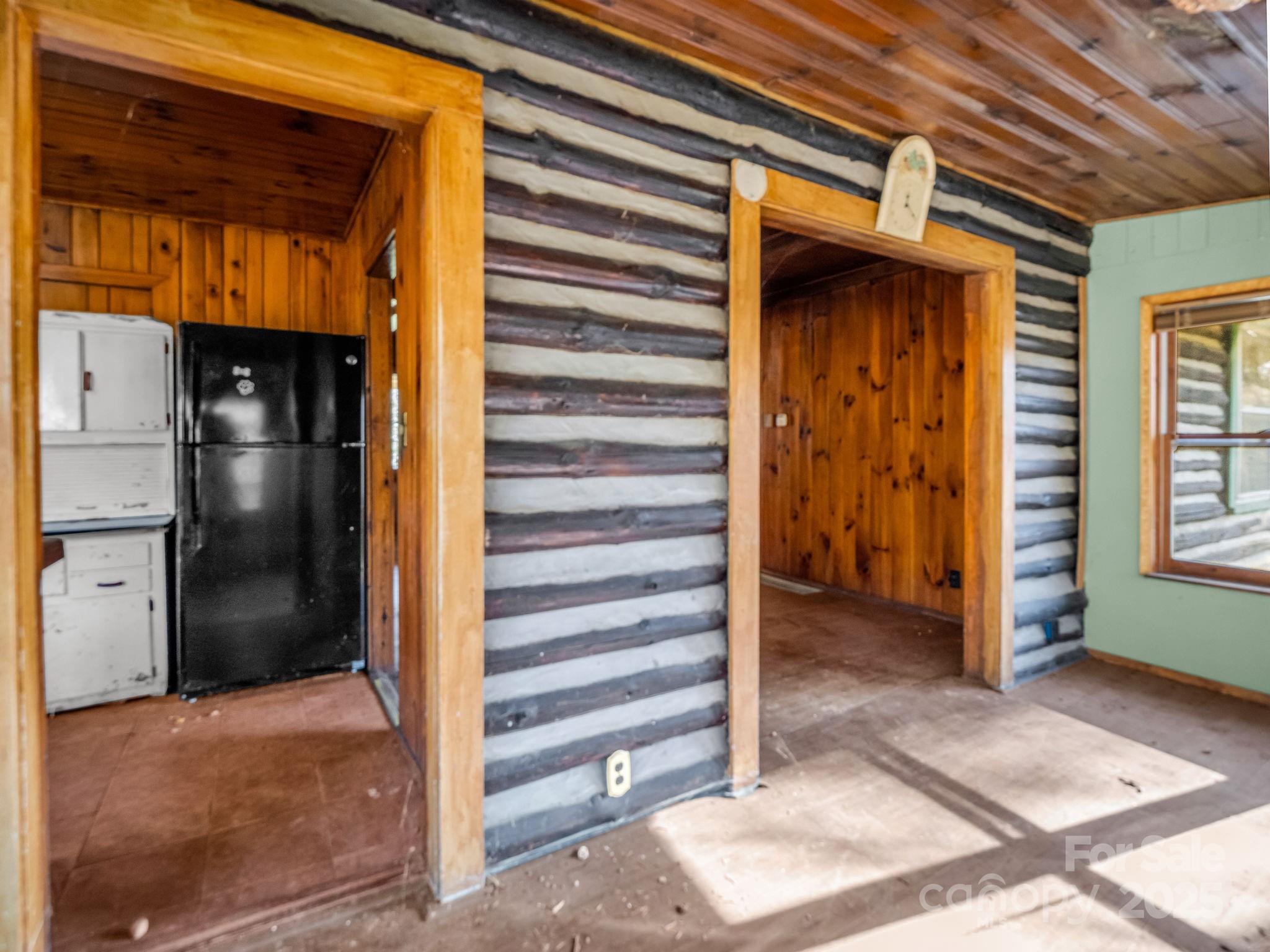541 Broadway Street — Hendersonville