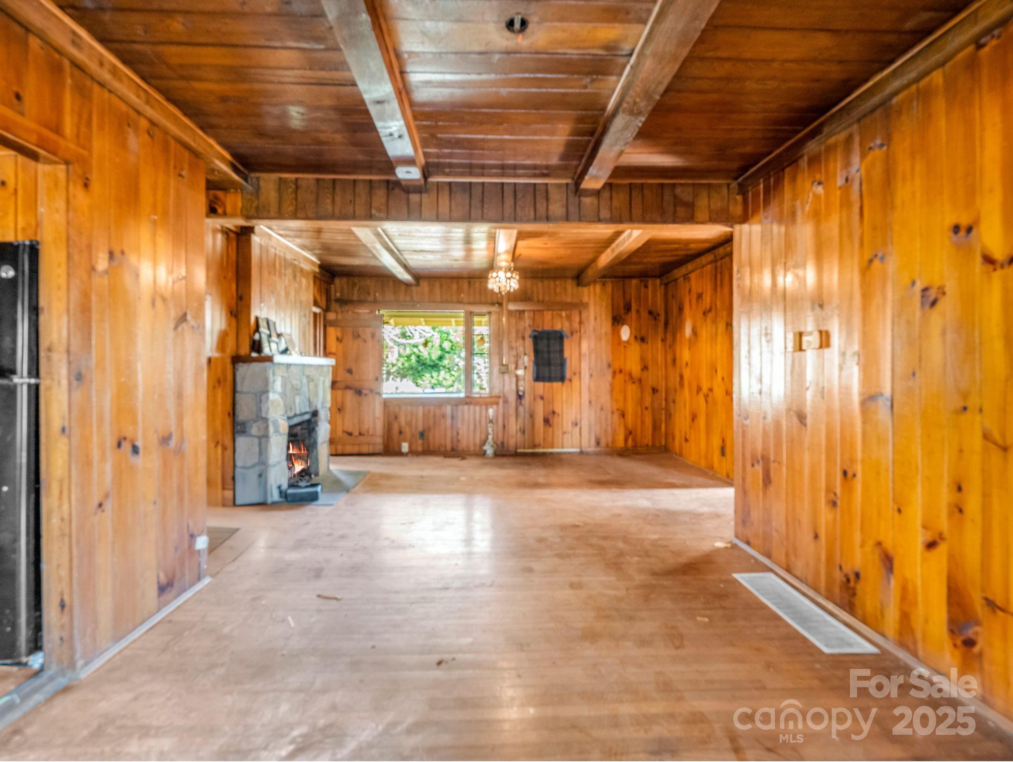 541 Broadway Street — Hendersonville