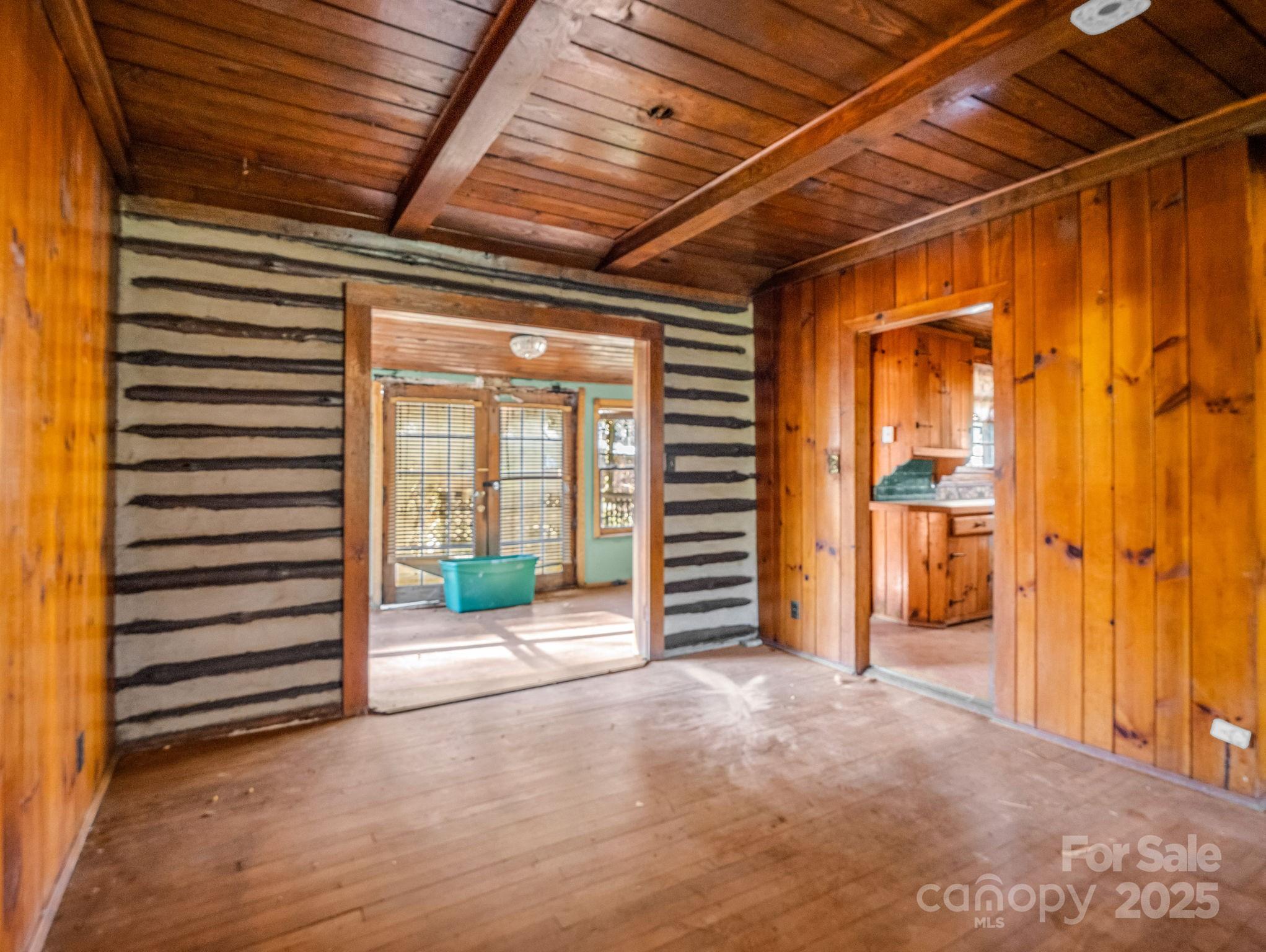 541 Broadway Street — Hendersonville