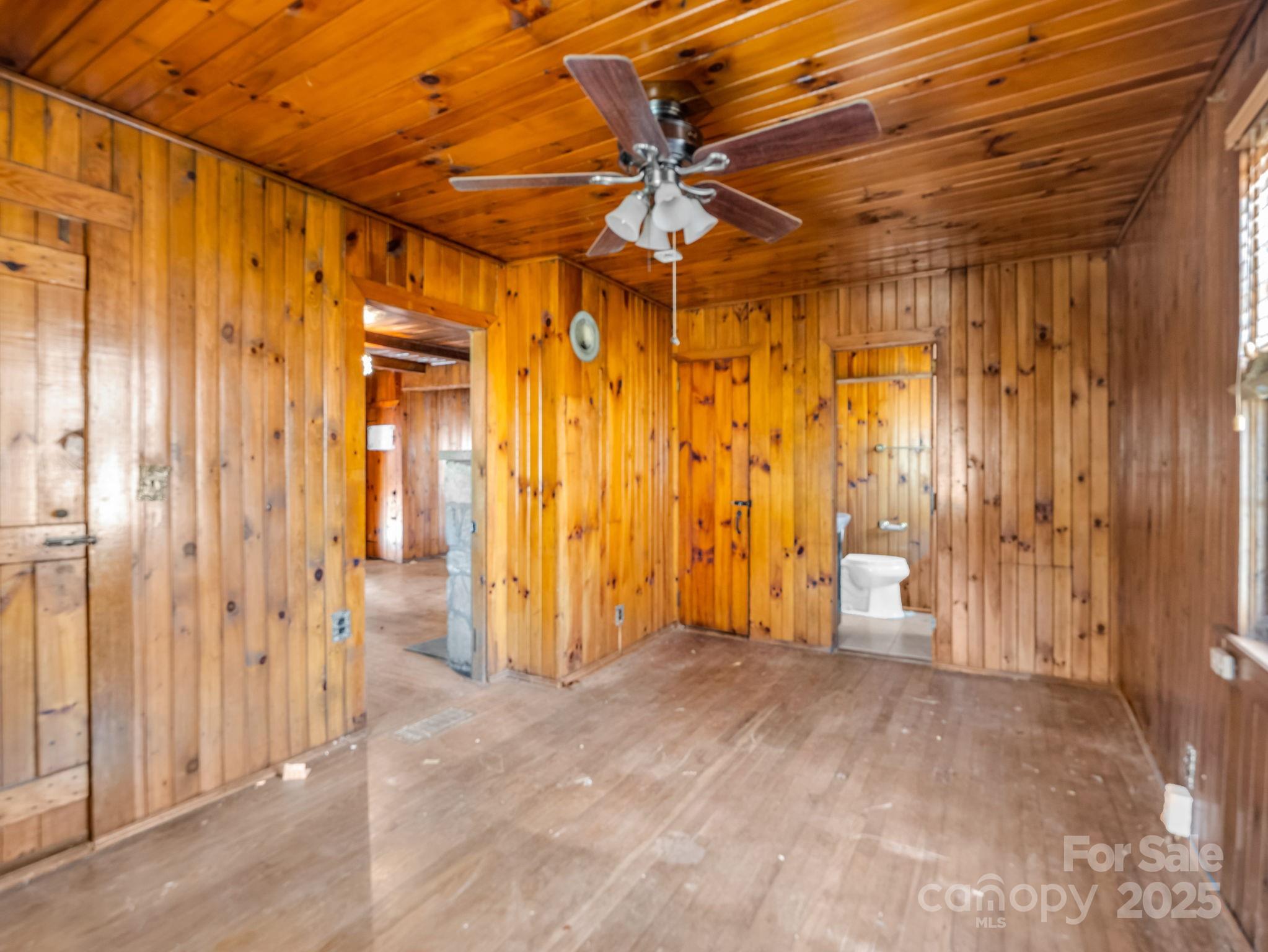 541 Broadway Street — Hendersonville