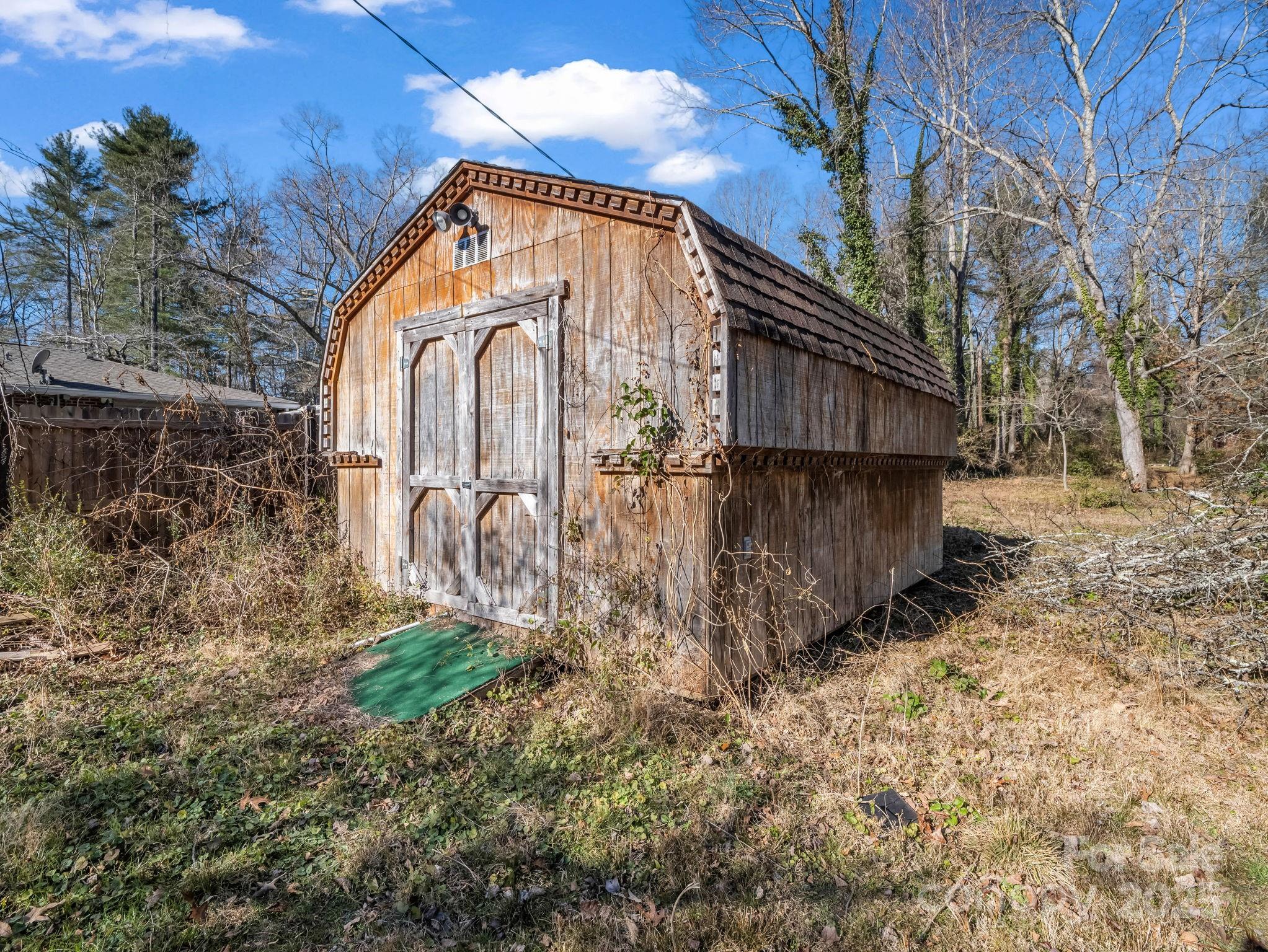 541 Broadway Street — Hendersonville
