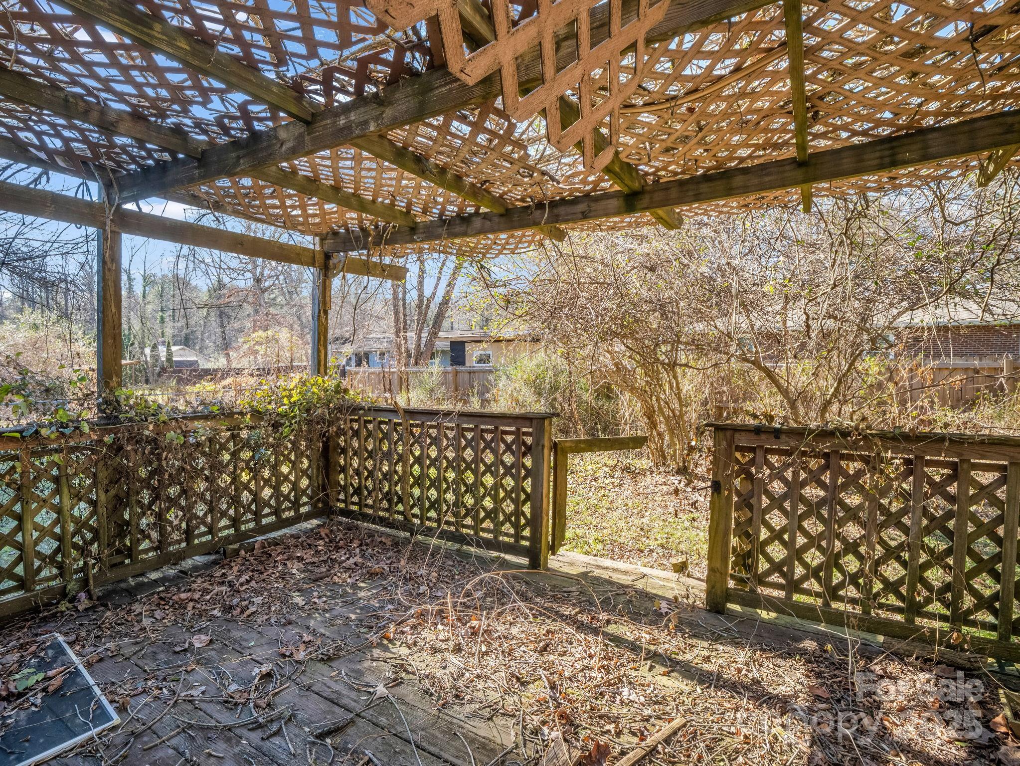 541 Broadway Street — Hendersonville