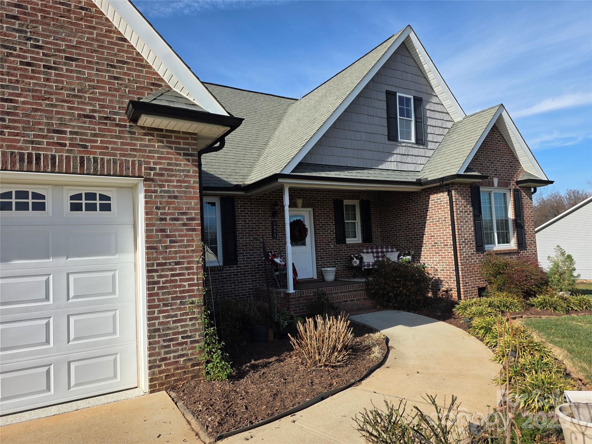 1855 Jetton Drive — Vale
