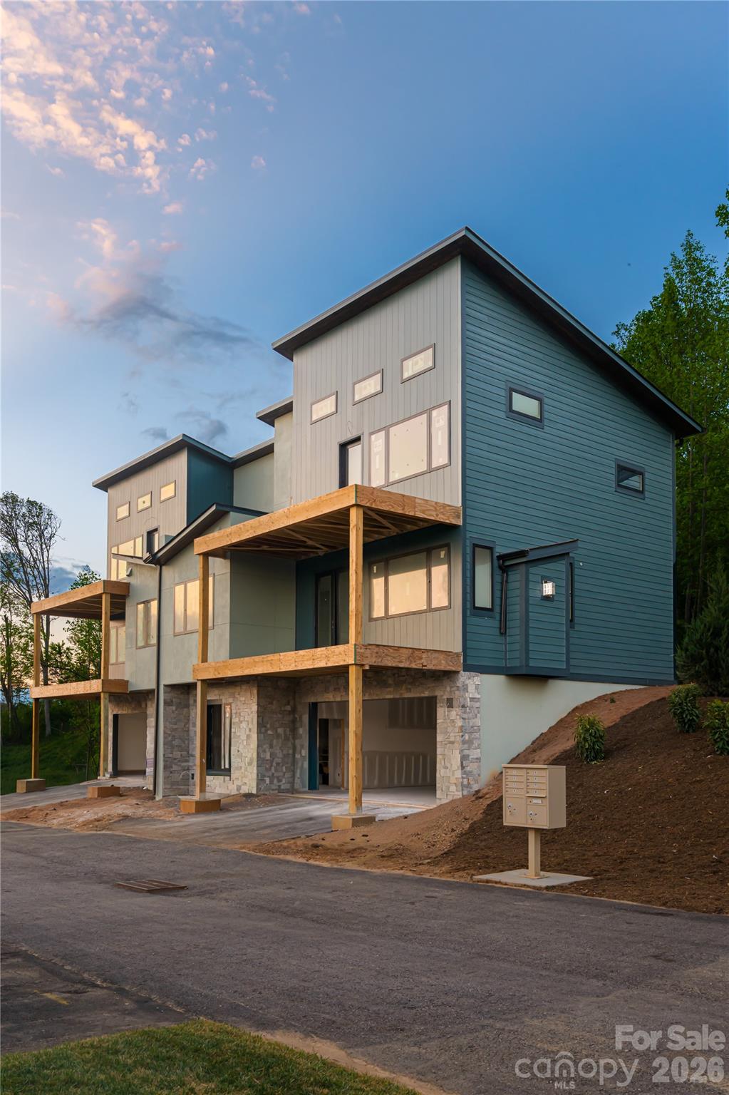 611 Storybook Villas Trail — Asheville