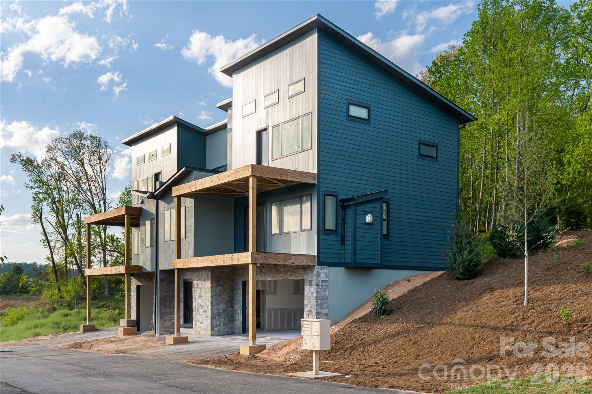 611 Storybook Villas Trail — Asheville