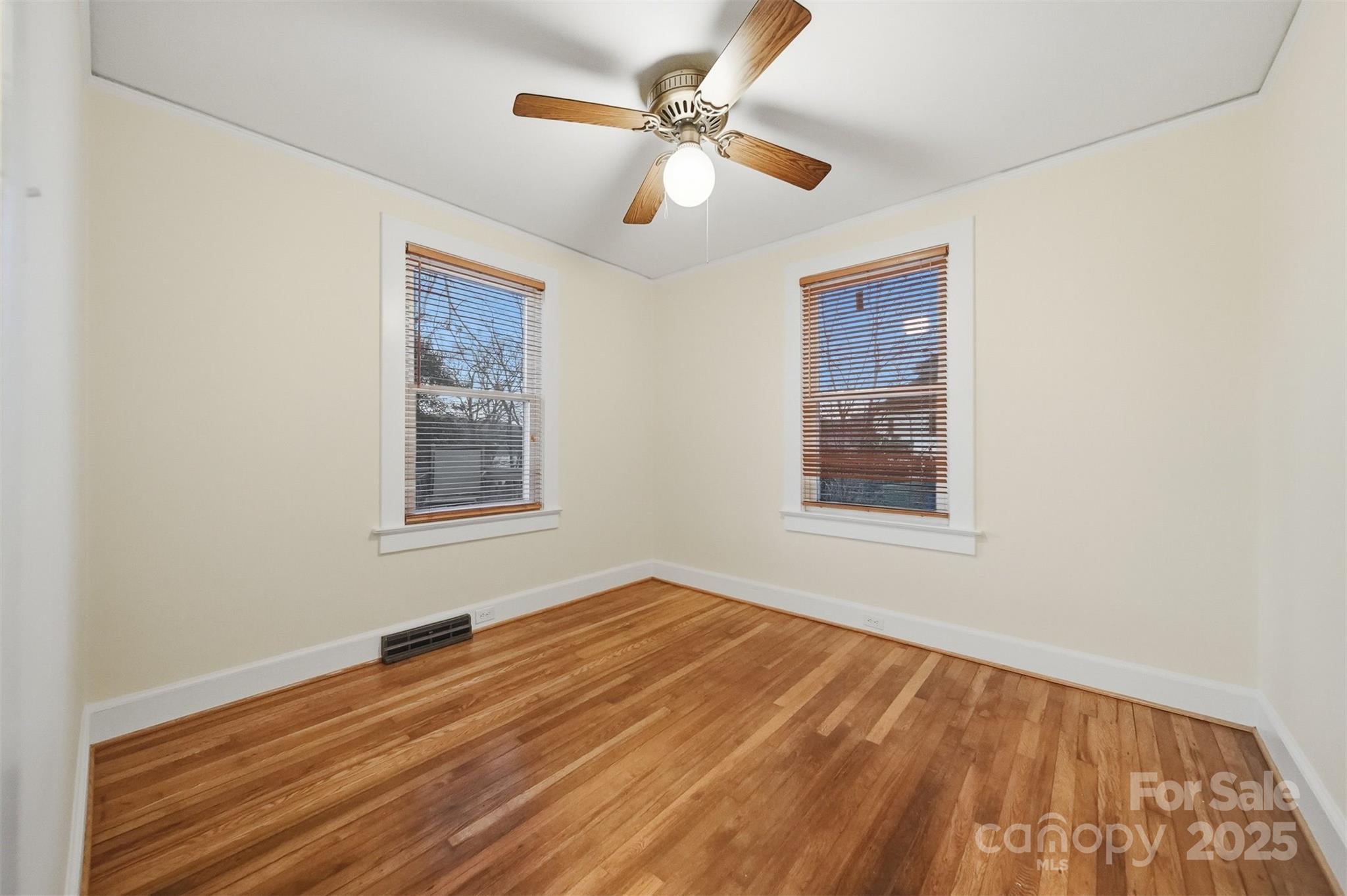 3 Enka Oak Street — Candler