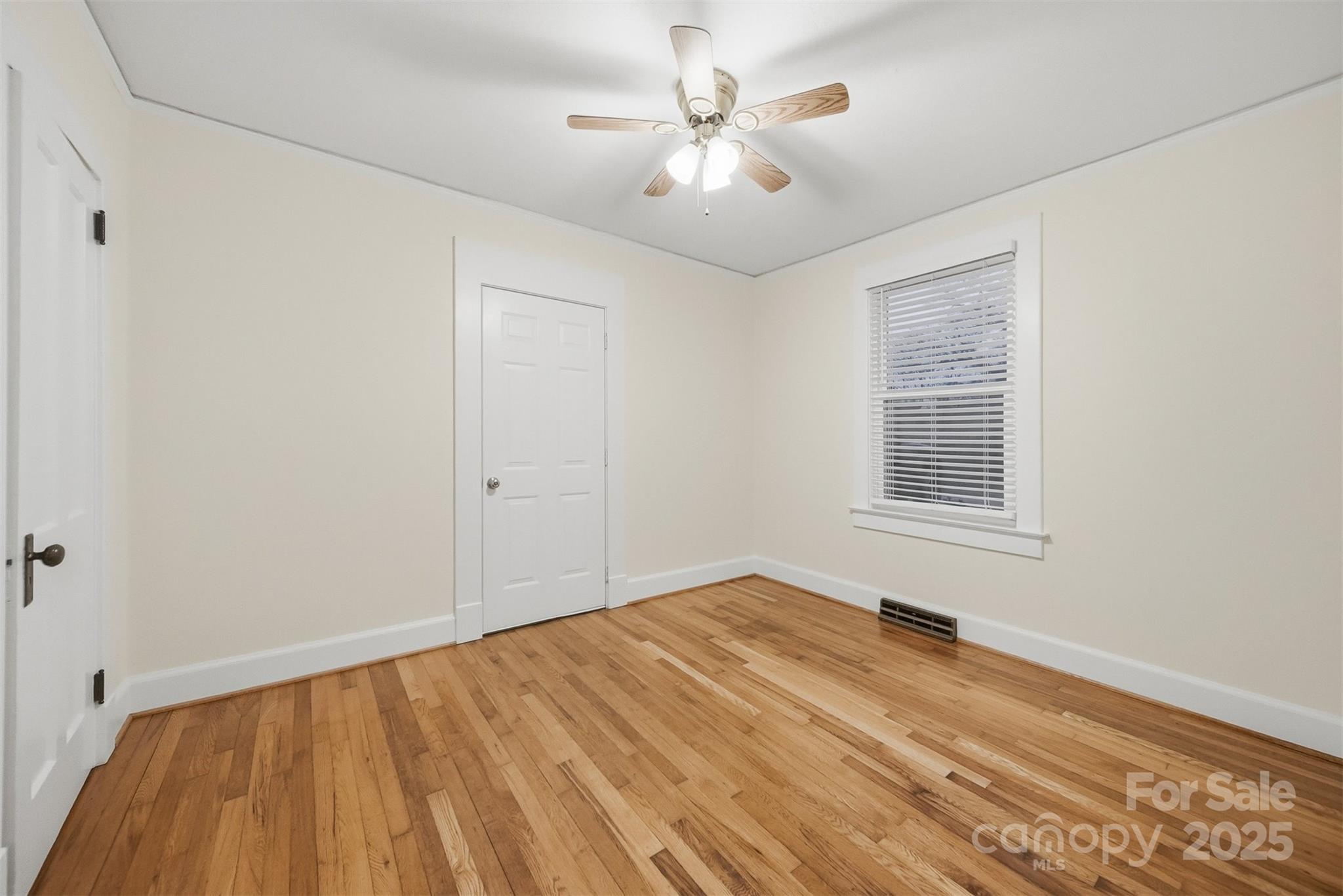 3 Enka Oak Street — Candler