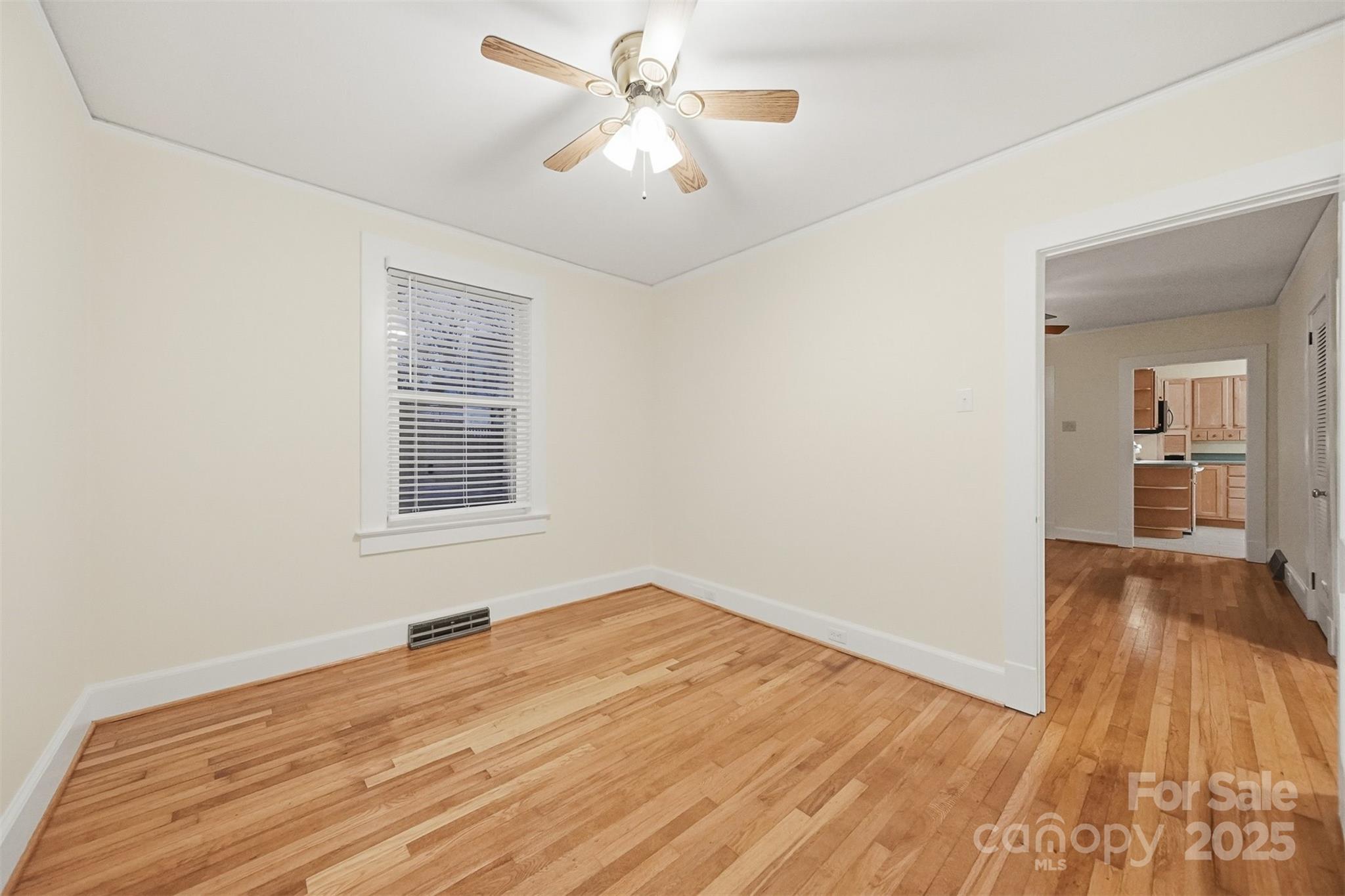 3 Enka Oak Street — Candler