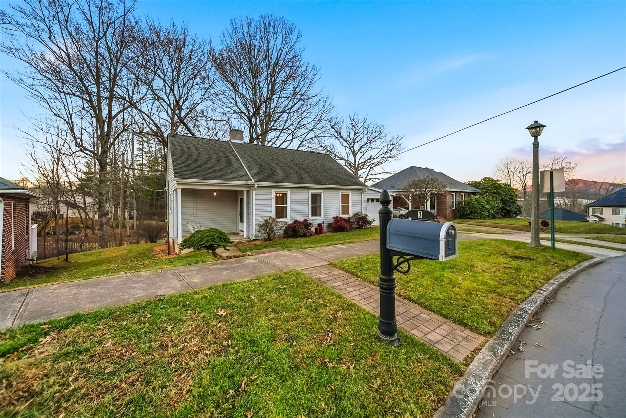 3 Enka Oak Street — Candler