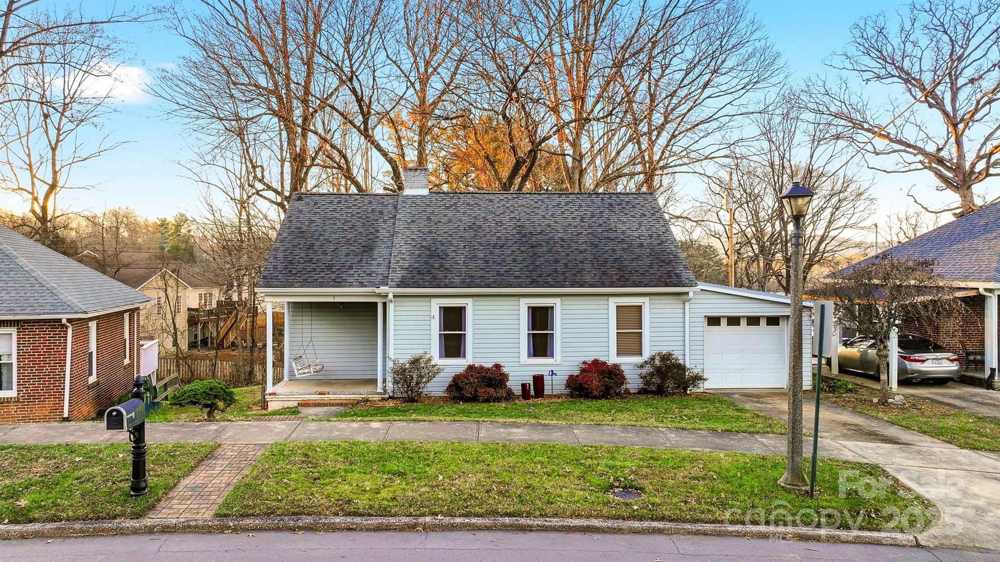 3 Enka Oak Street — Candler