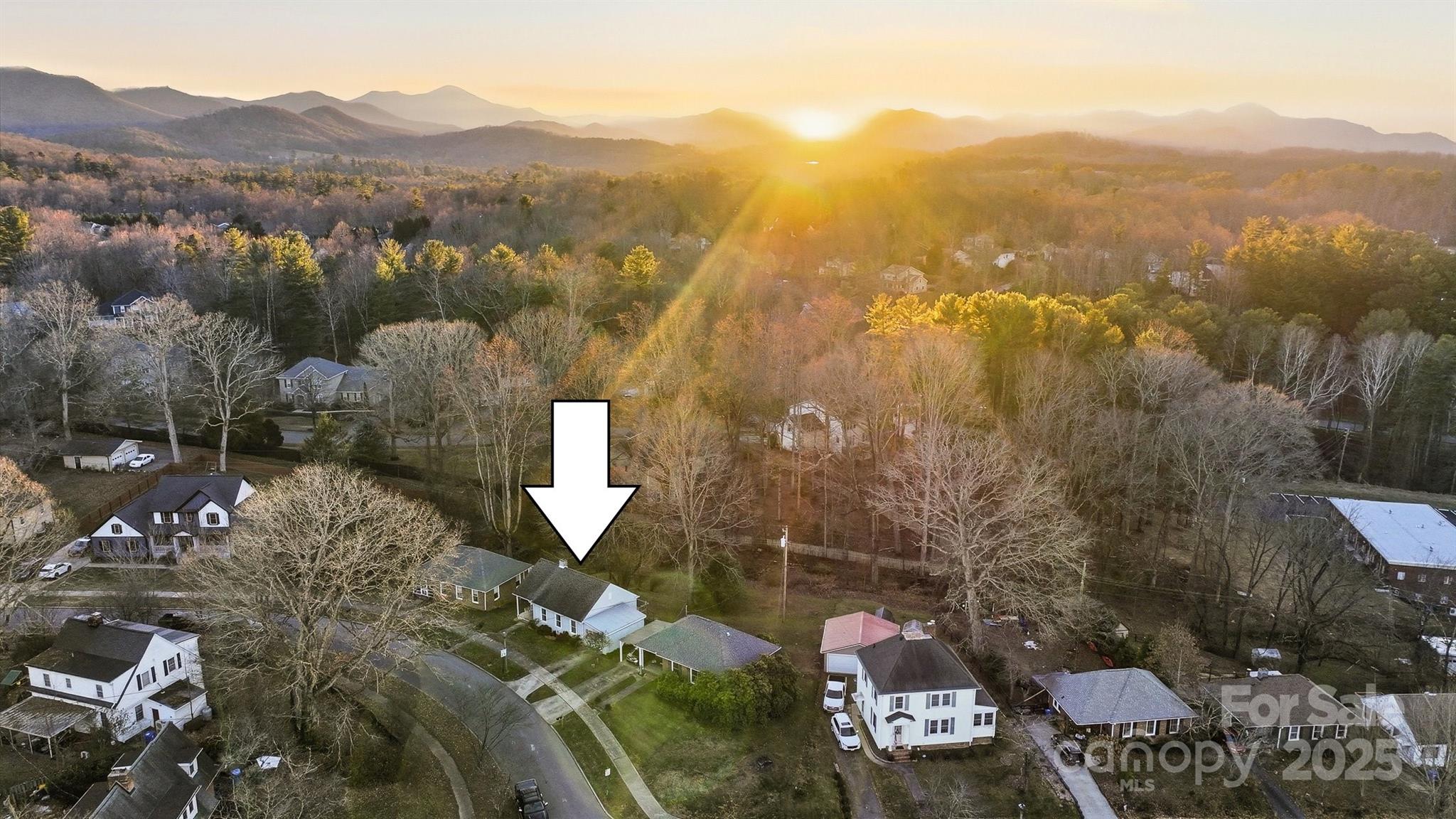 3 Enka Oak Street — Candler