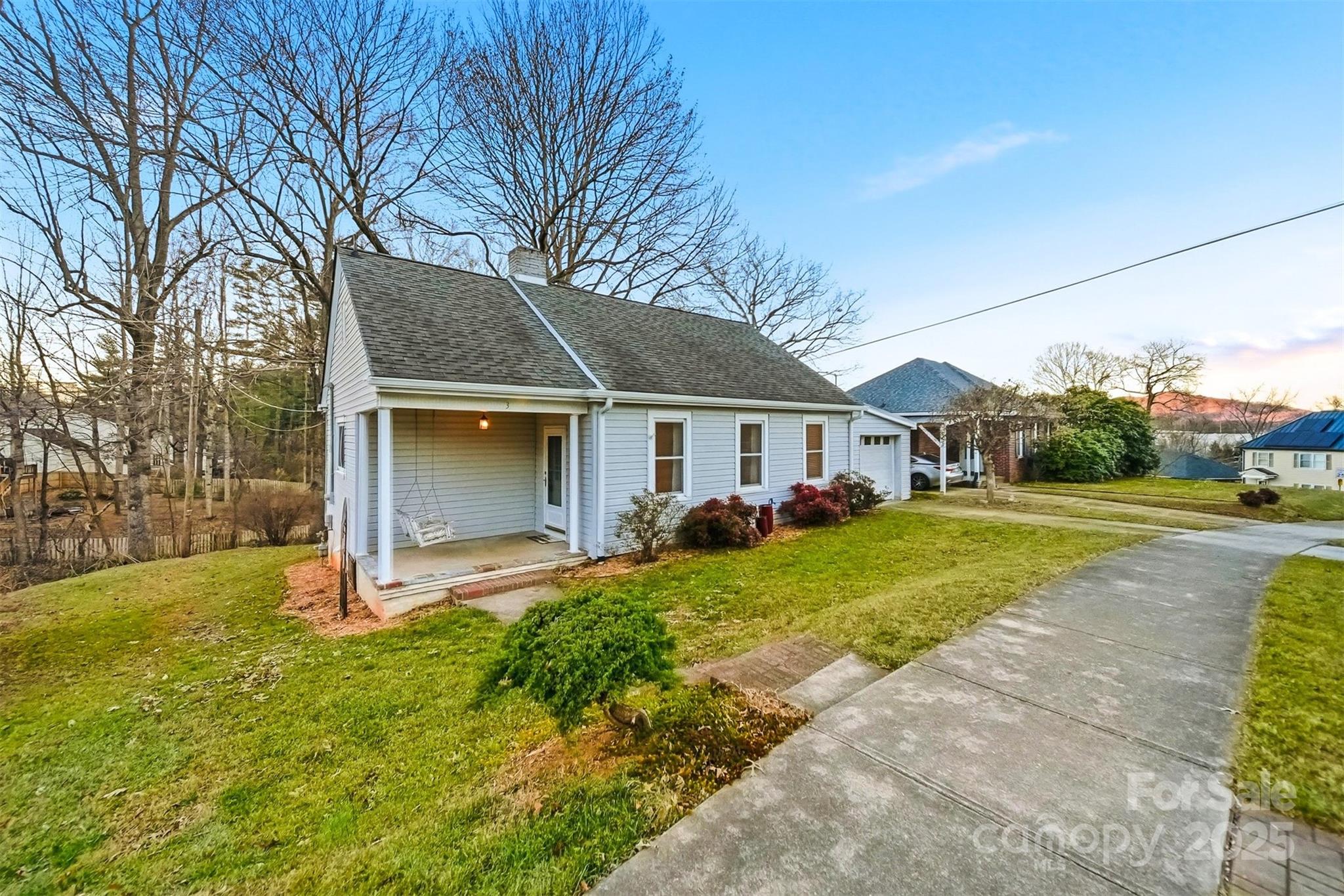 3 Enka Oak Street — Candler