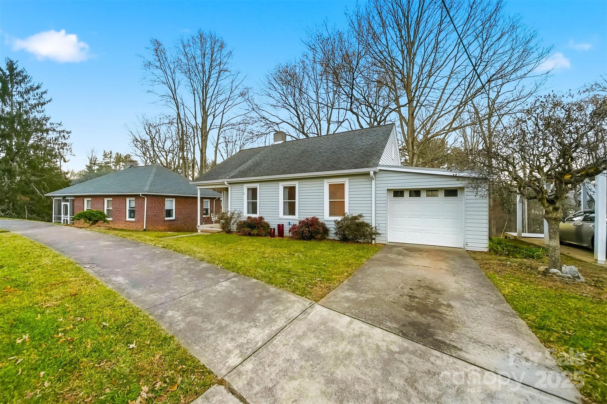3 Enka Oak Street — Candler