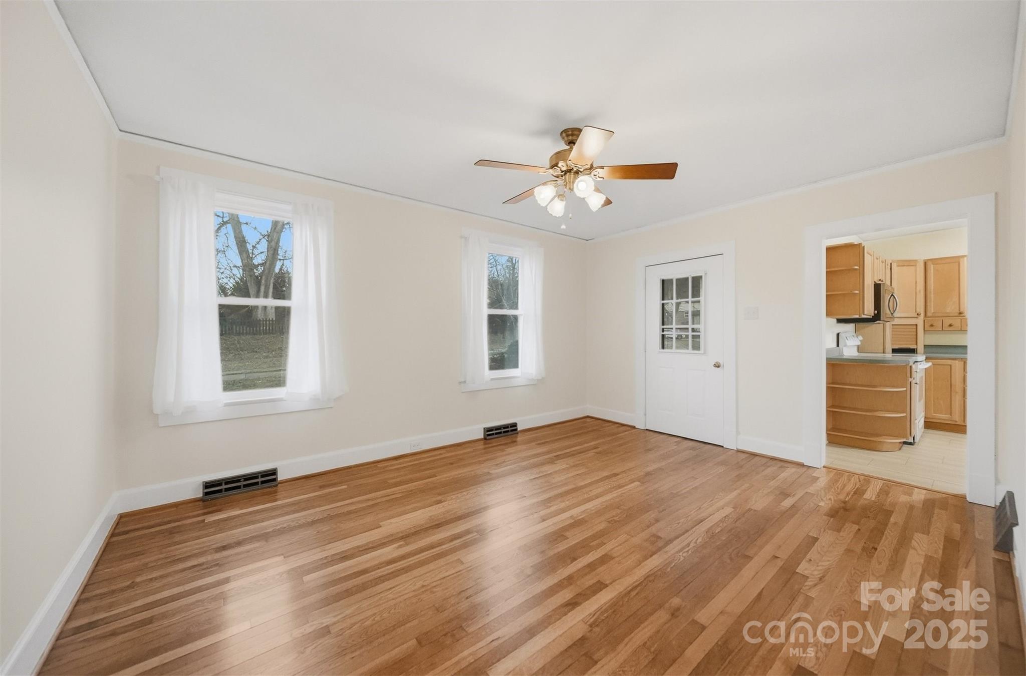 3 Enka Oak Street — Candler