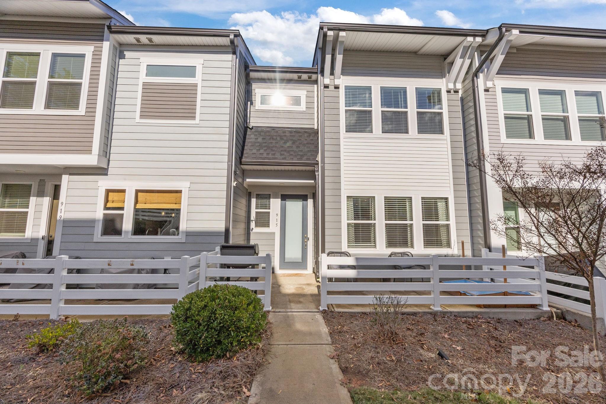 915 Kinsey Alley — Charlotte