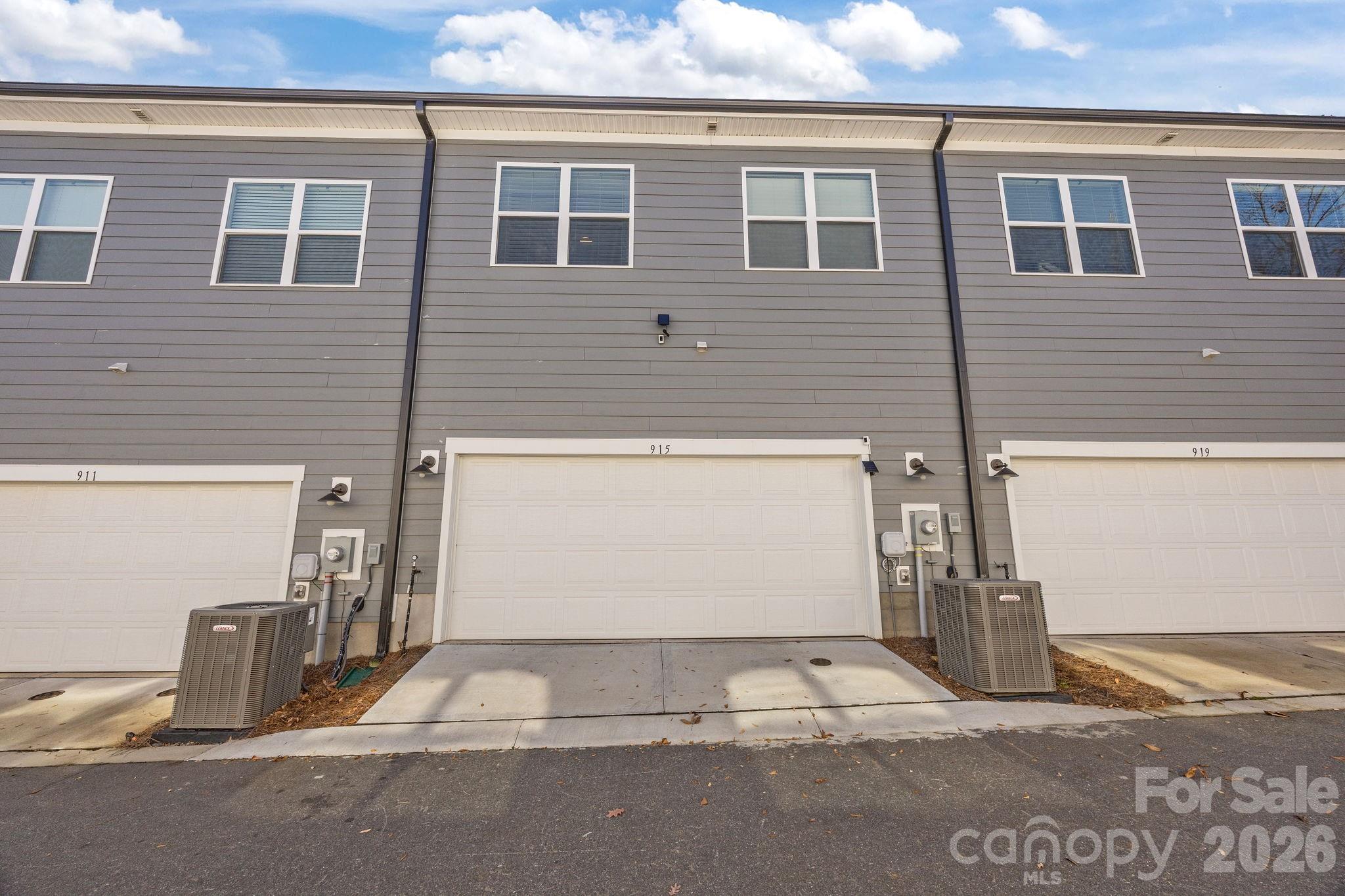 915 Kinsey Alley — Charlotte