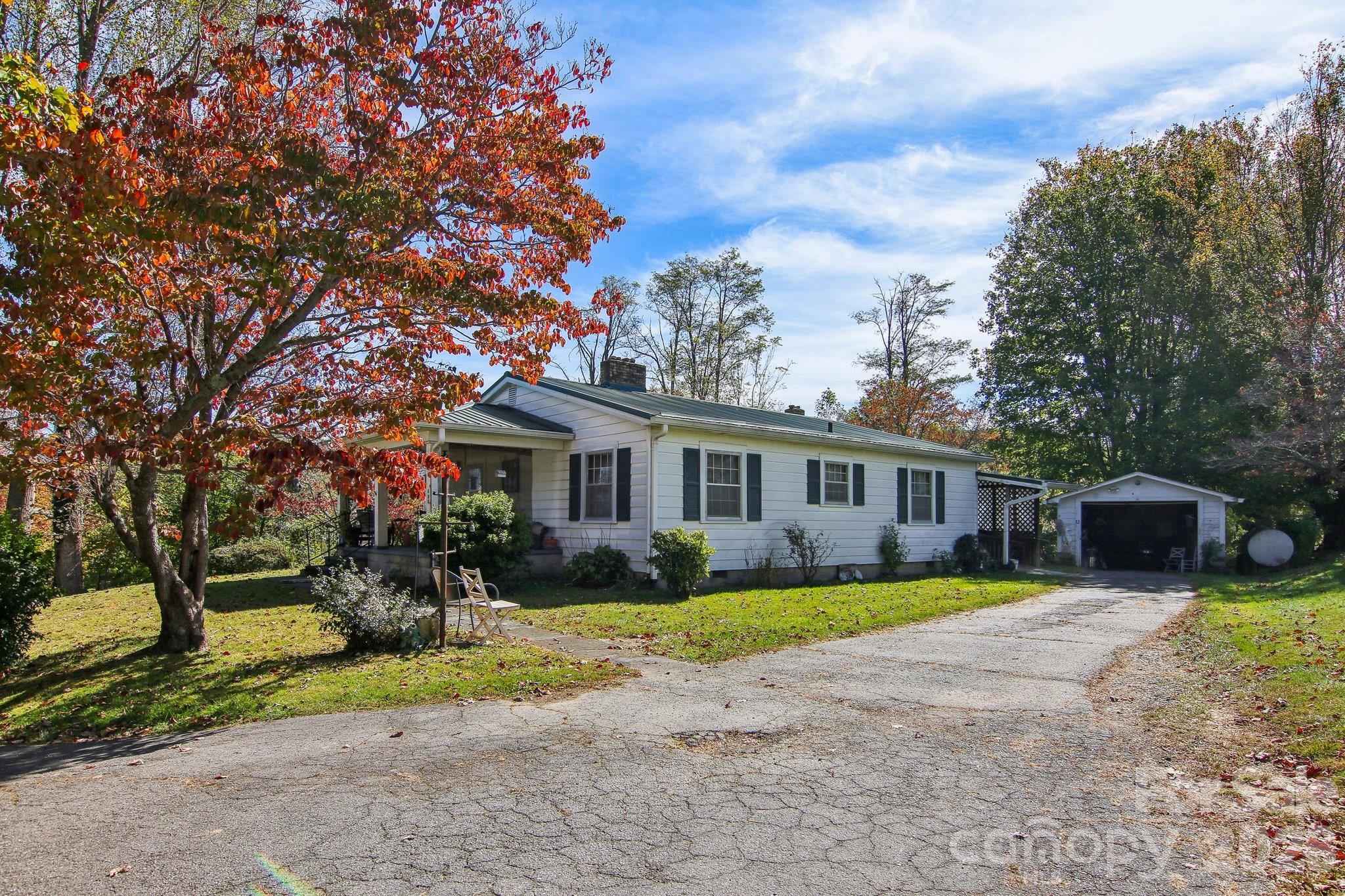 400 Will Hyatt Road — Waynesville