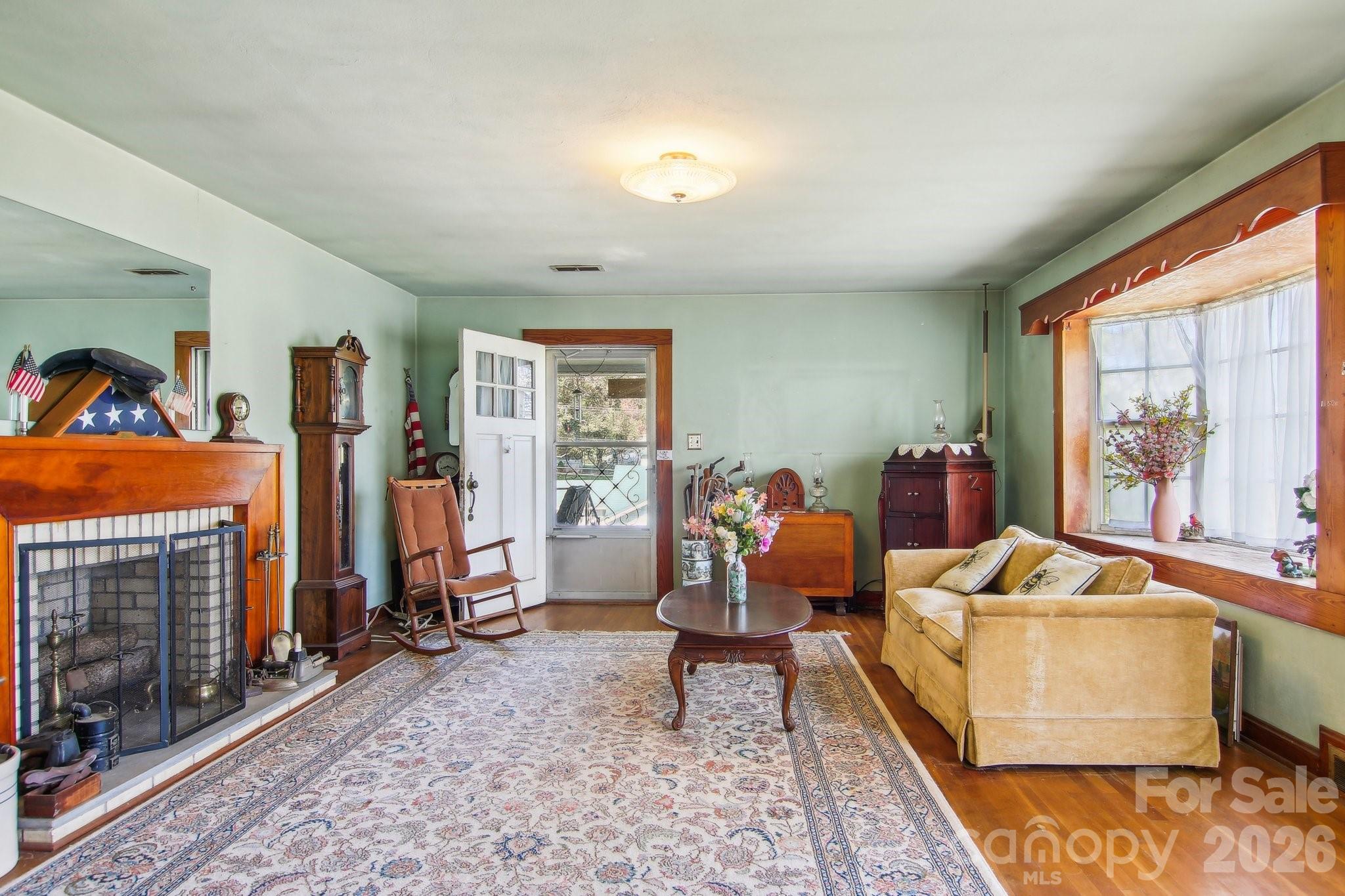 400 Will Hyatt Road — Waynesville