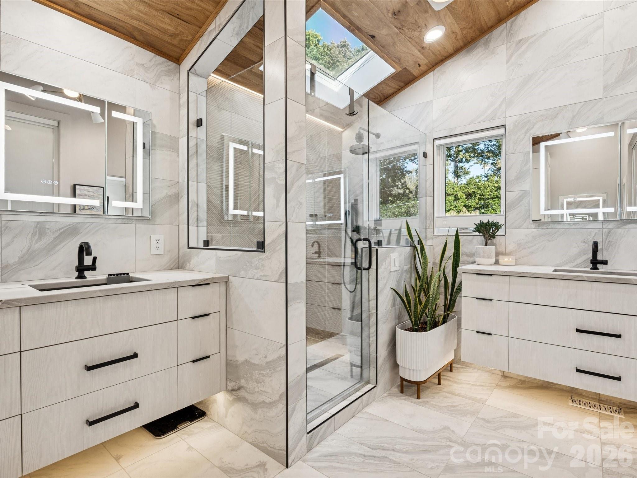 438 Country Club Acres Drive — Shelby