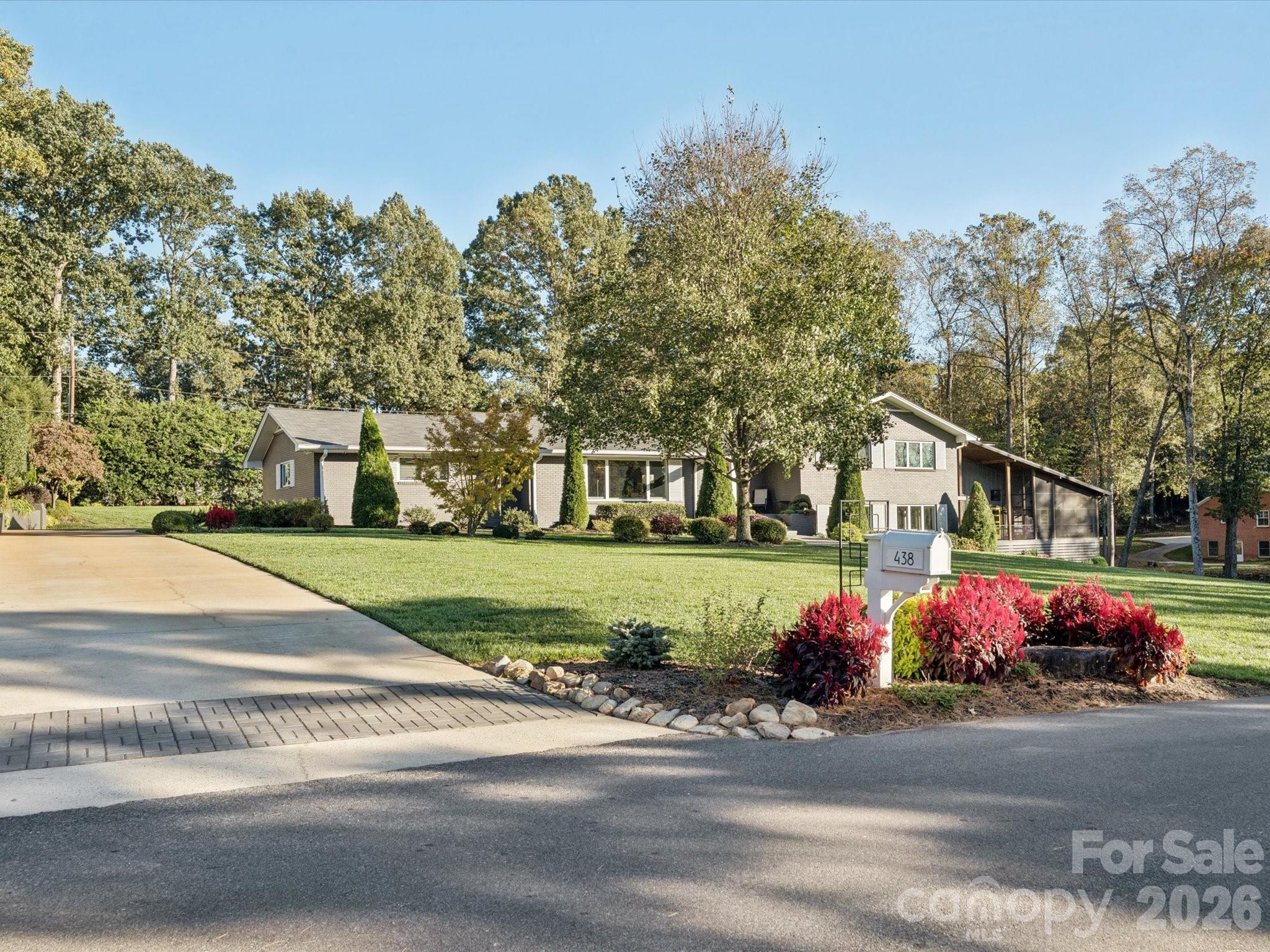 438 Country Club Acres Drive — Shelby