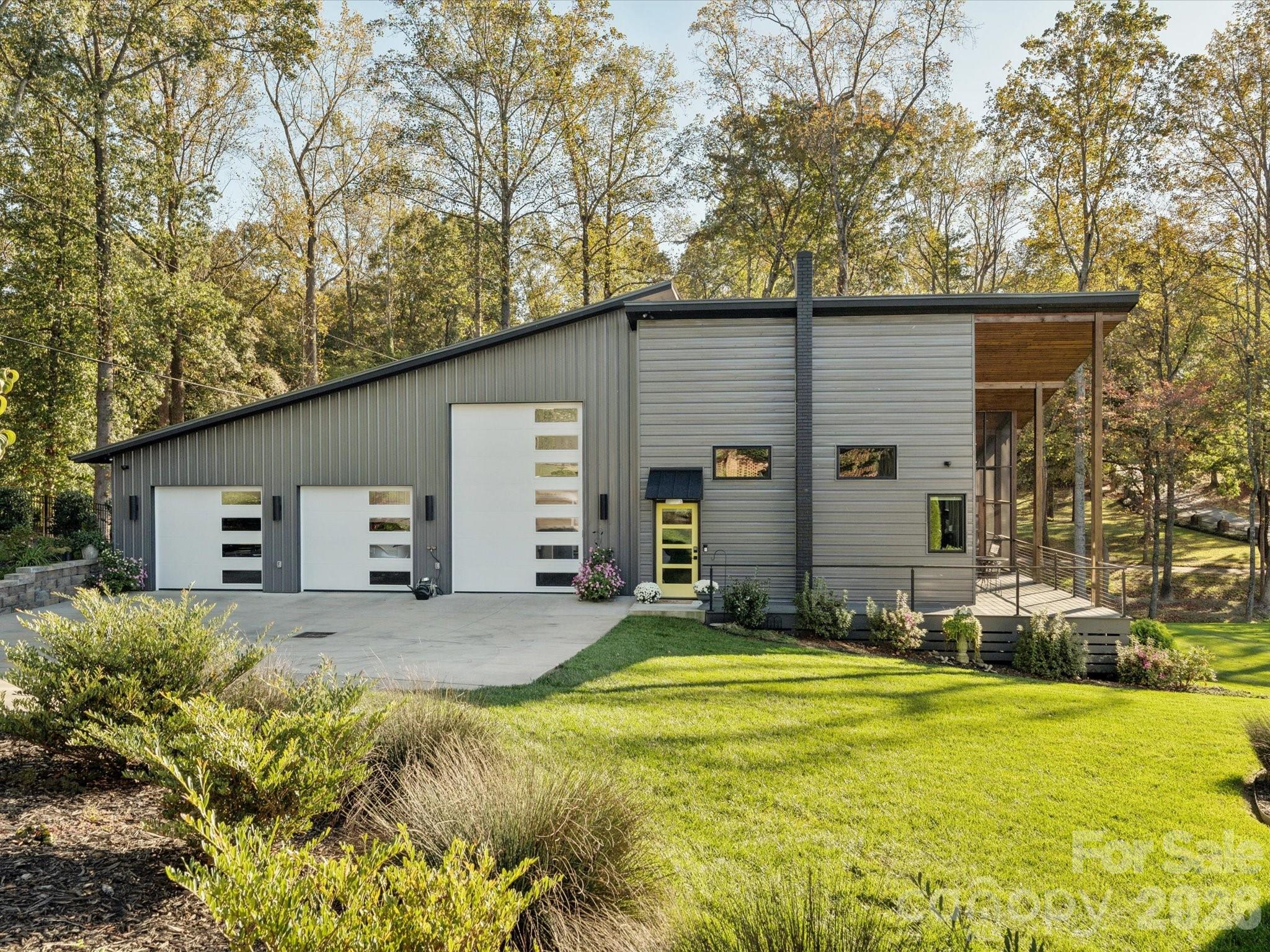 438 Country Club Acres Drive — Shelby