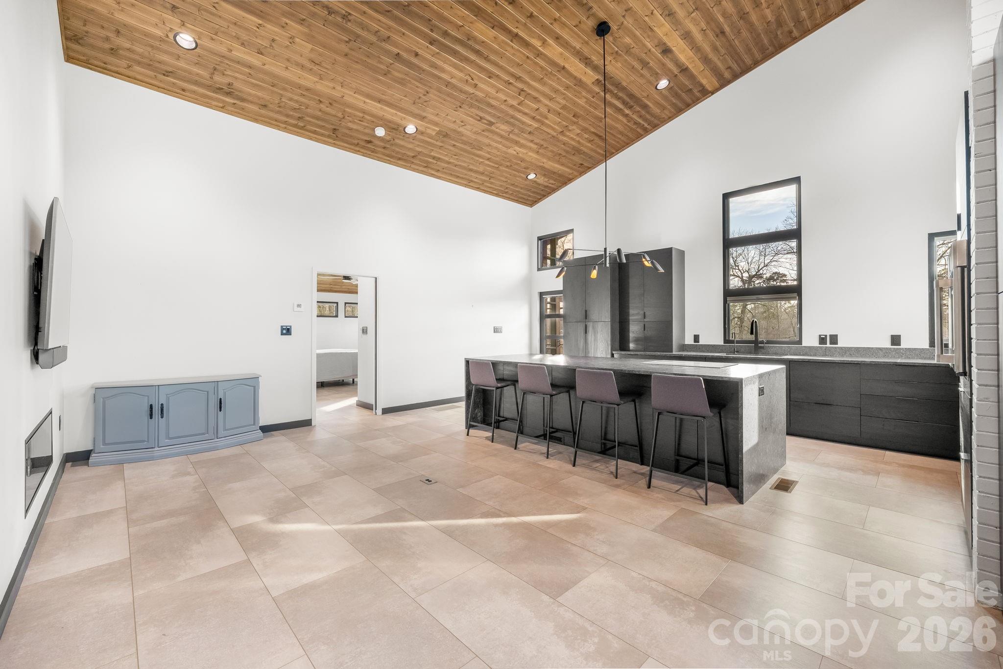 438 Country Club Acres Drive — Shelby
