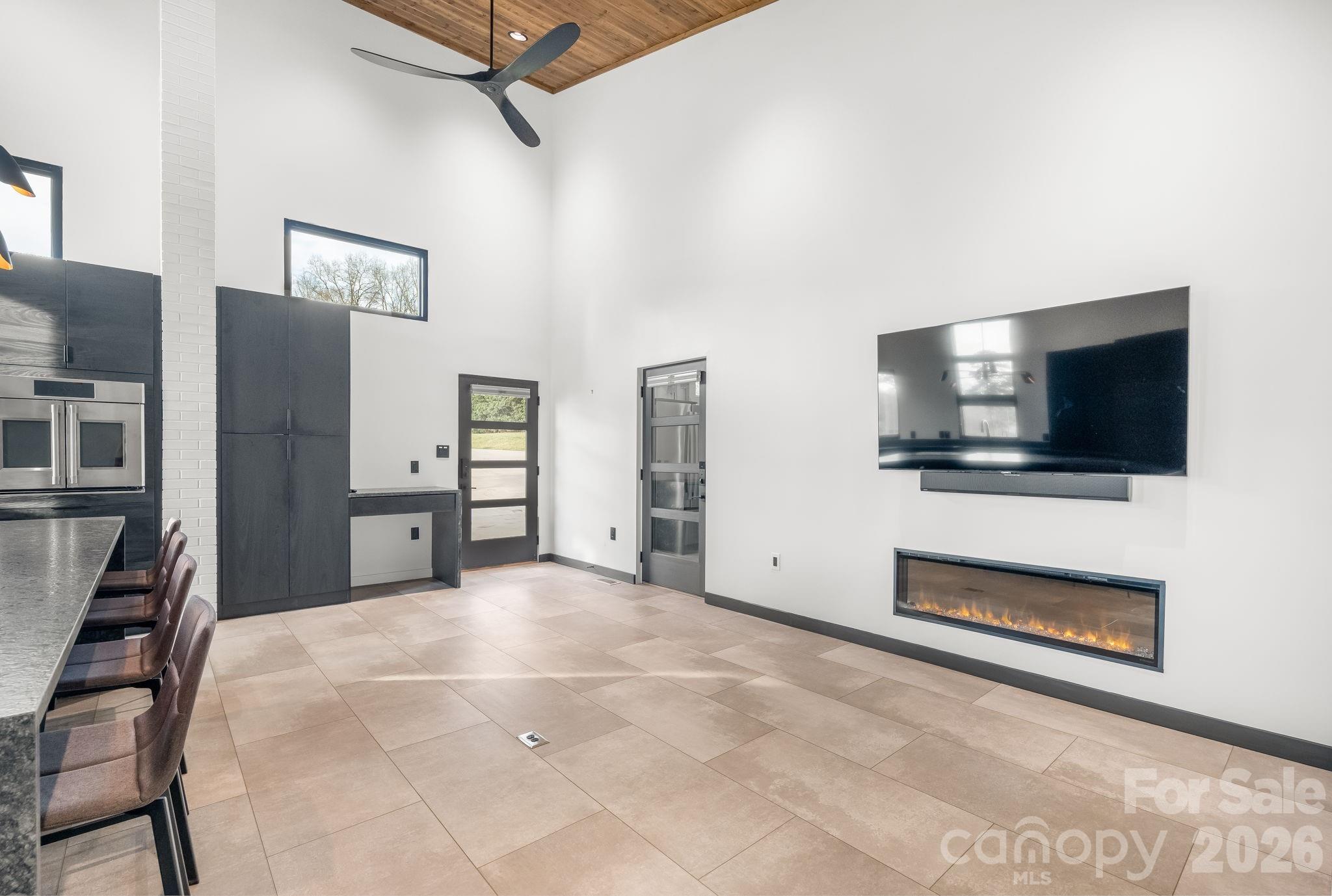 438 Country Club Acres Drive — Shelby