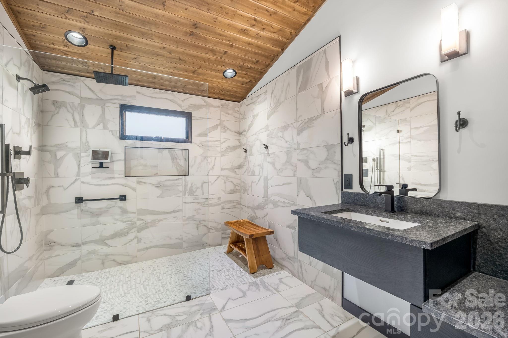 438 Country Club Acres Drive — Shelby