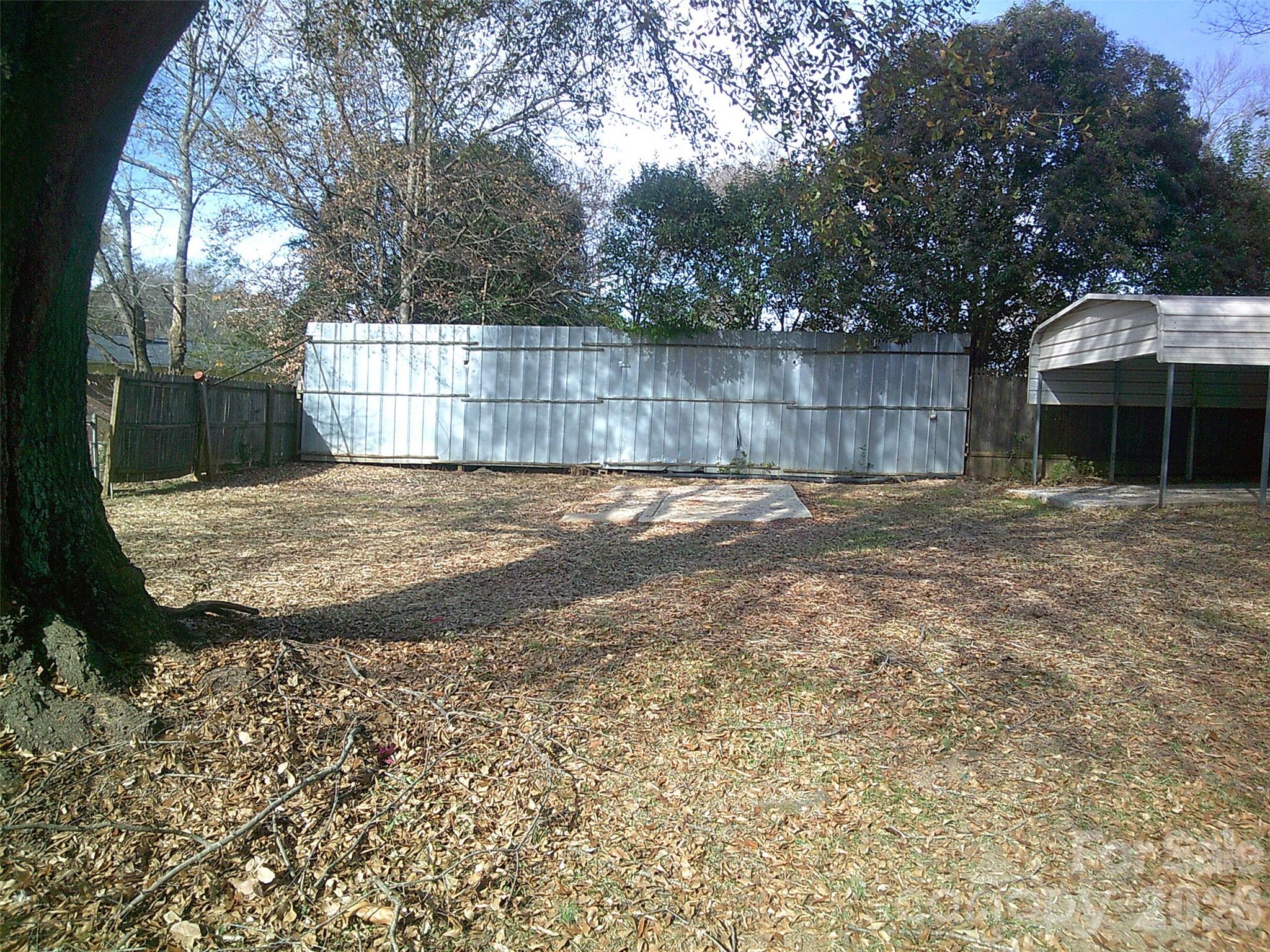 1303 W Dixon Boulevard — Shelby