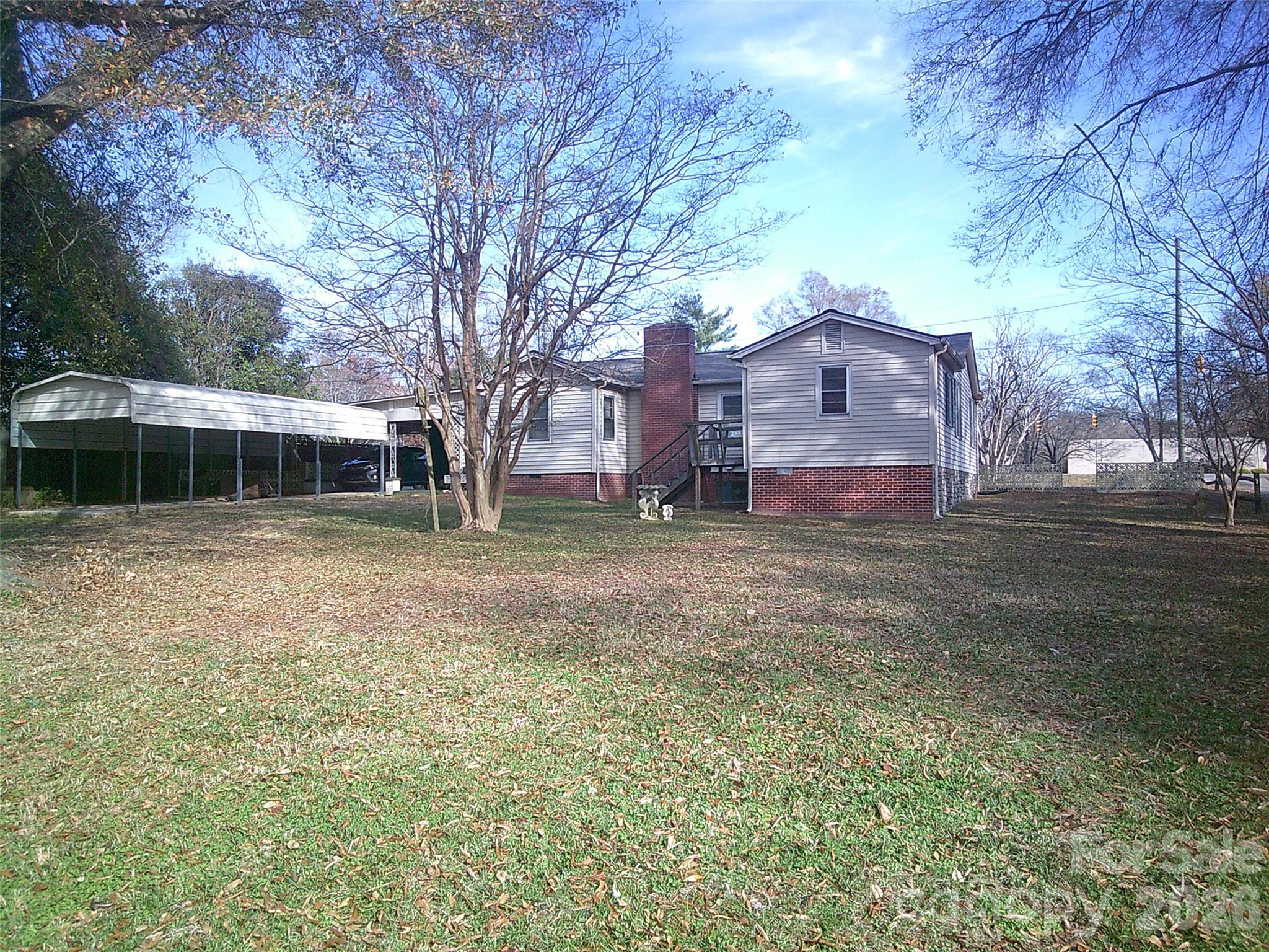 1303 W Dixon Boulevard — Shelby