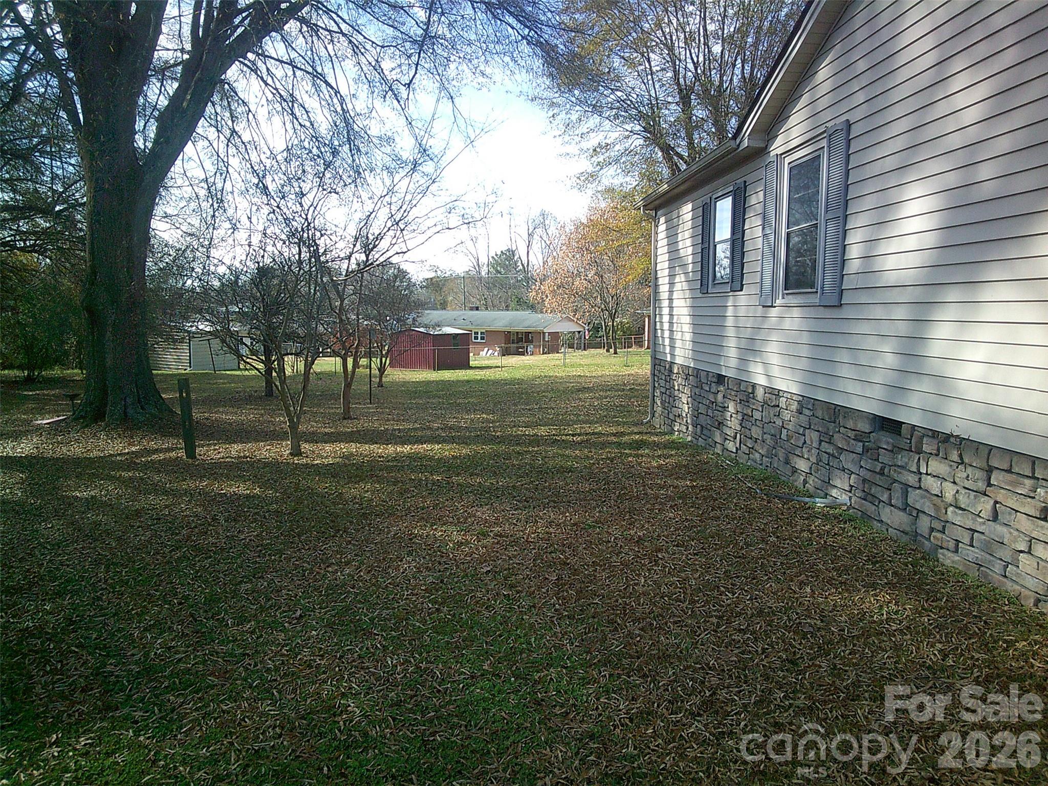 1303 W Dixon Boulevard — Shelby