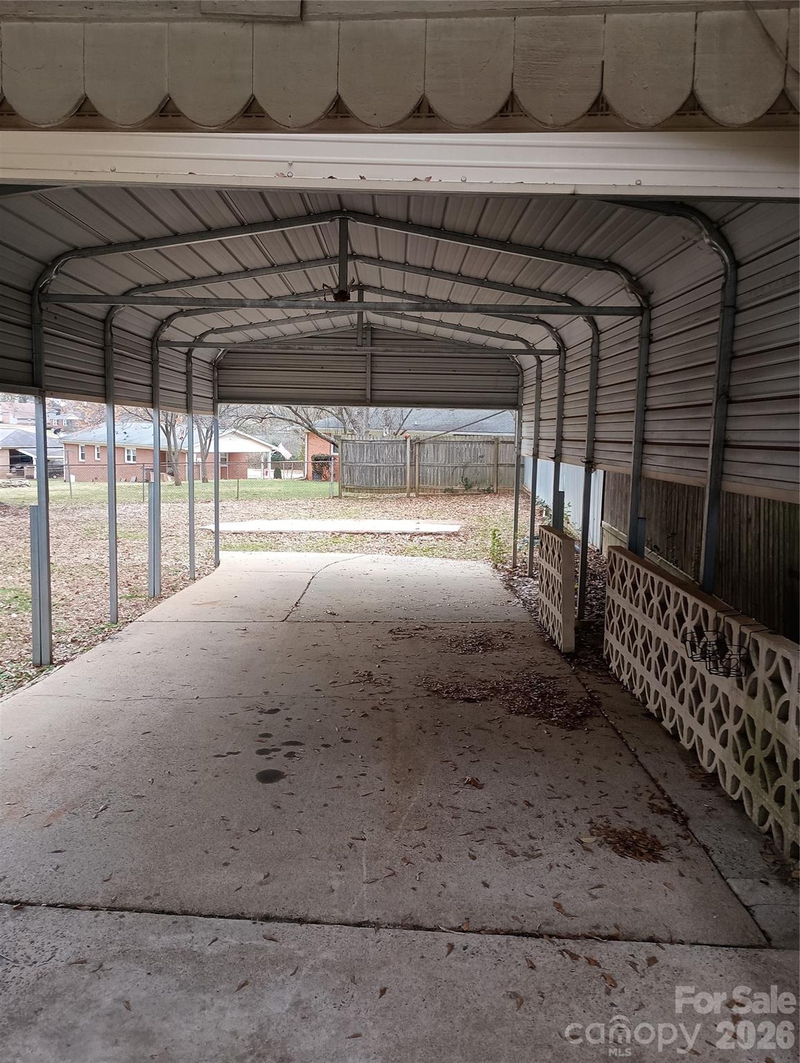 1303 W Dixon Boulevard — Shelby