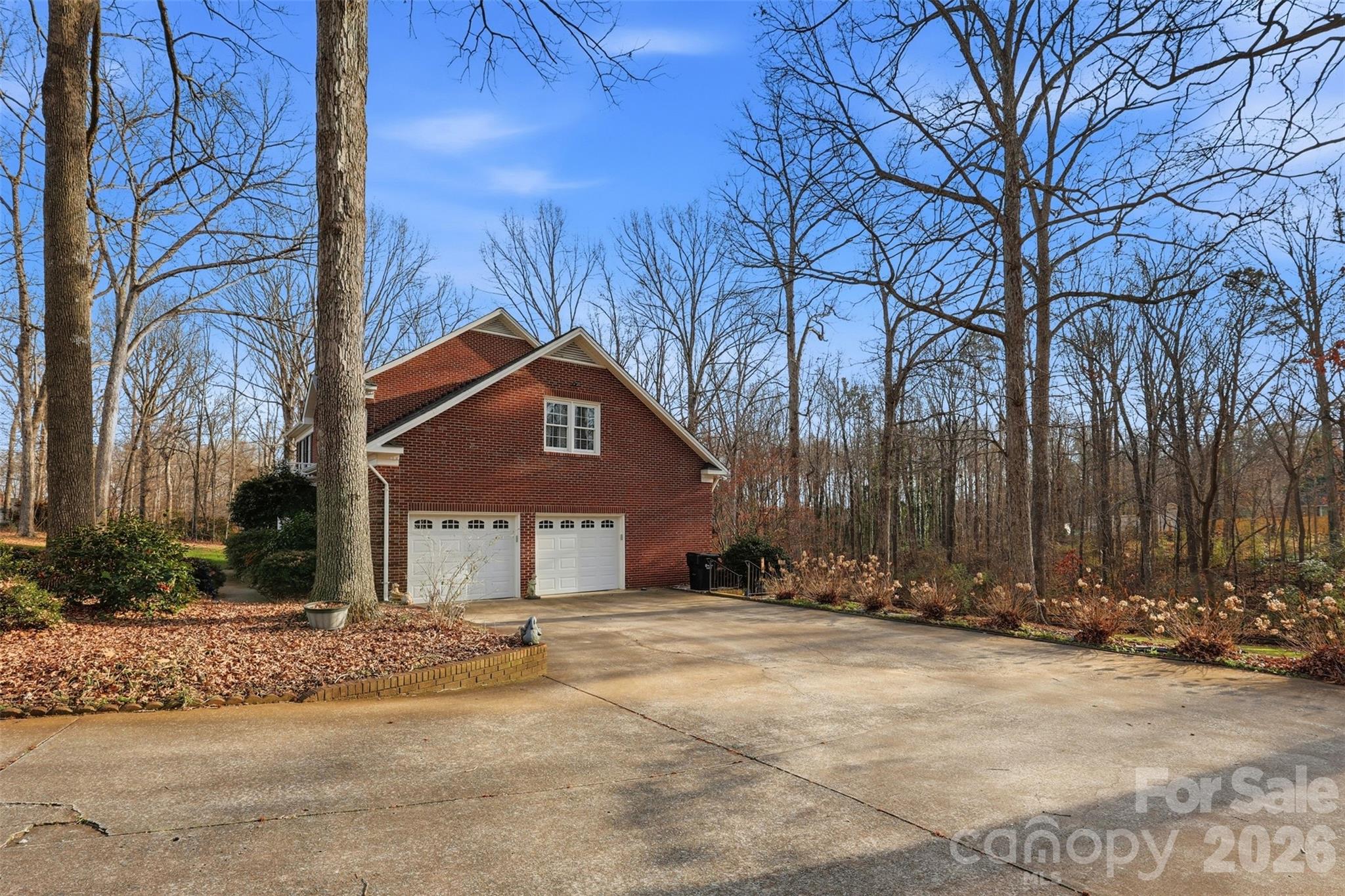 1600 Thornhill Drive — Monroe
