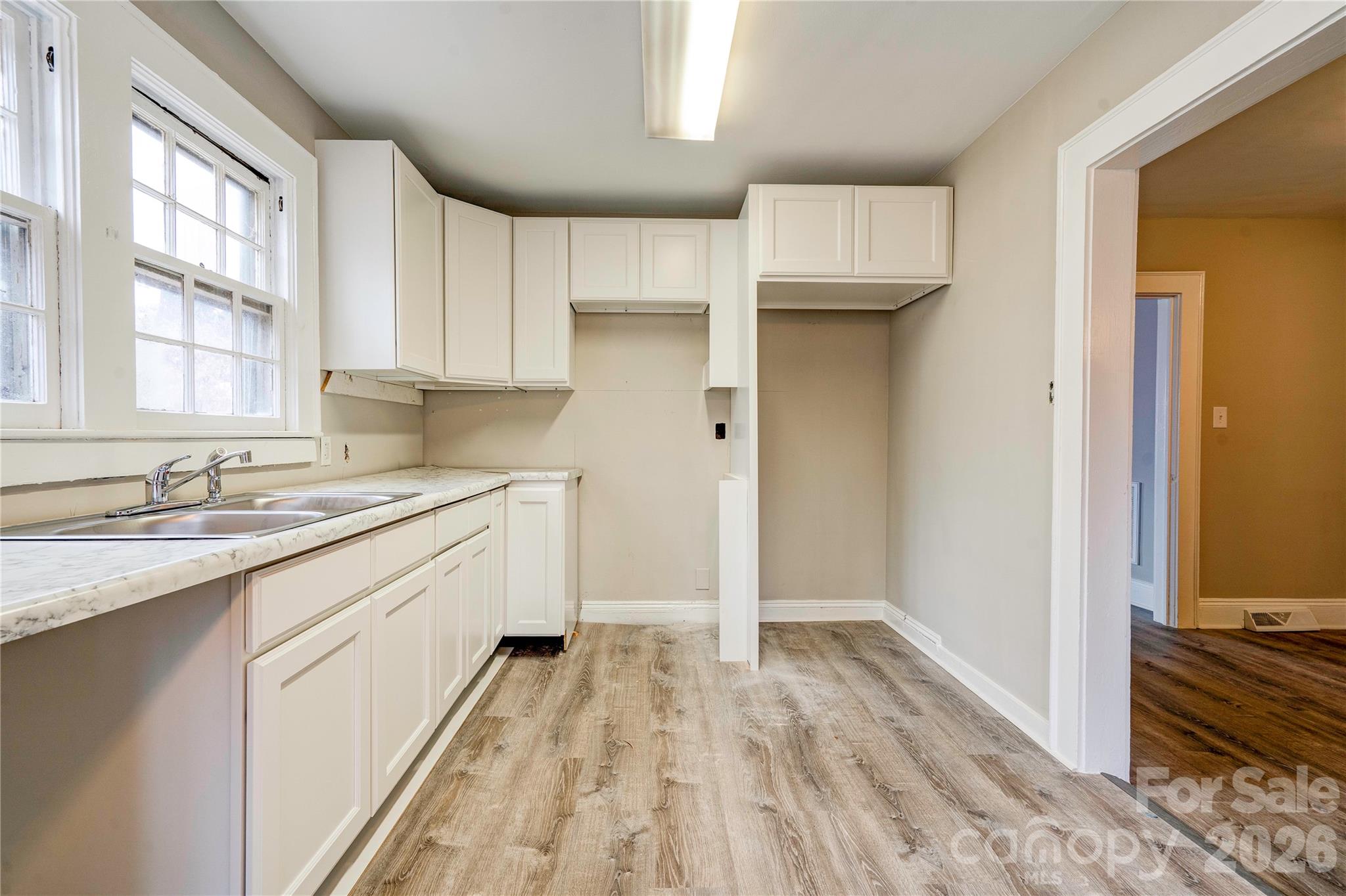 704 Earl Road — Shelby