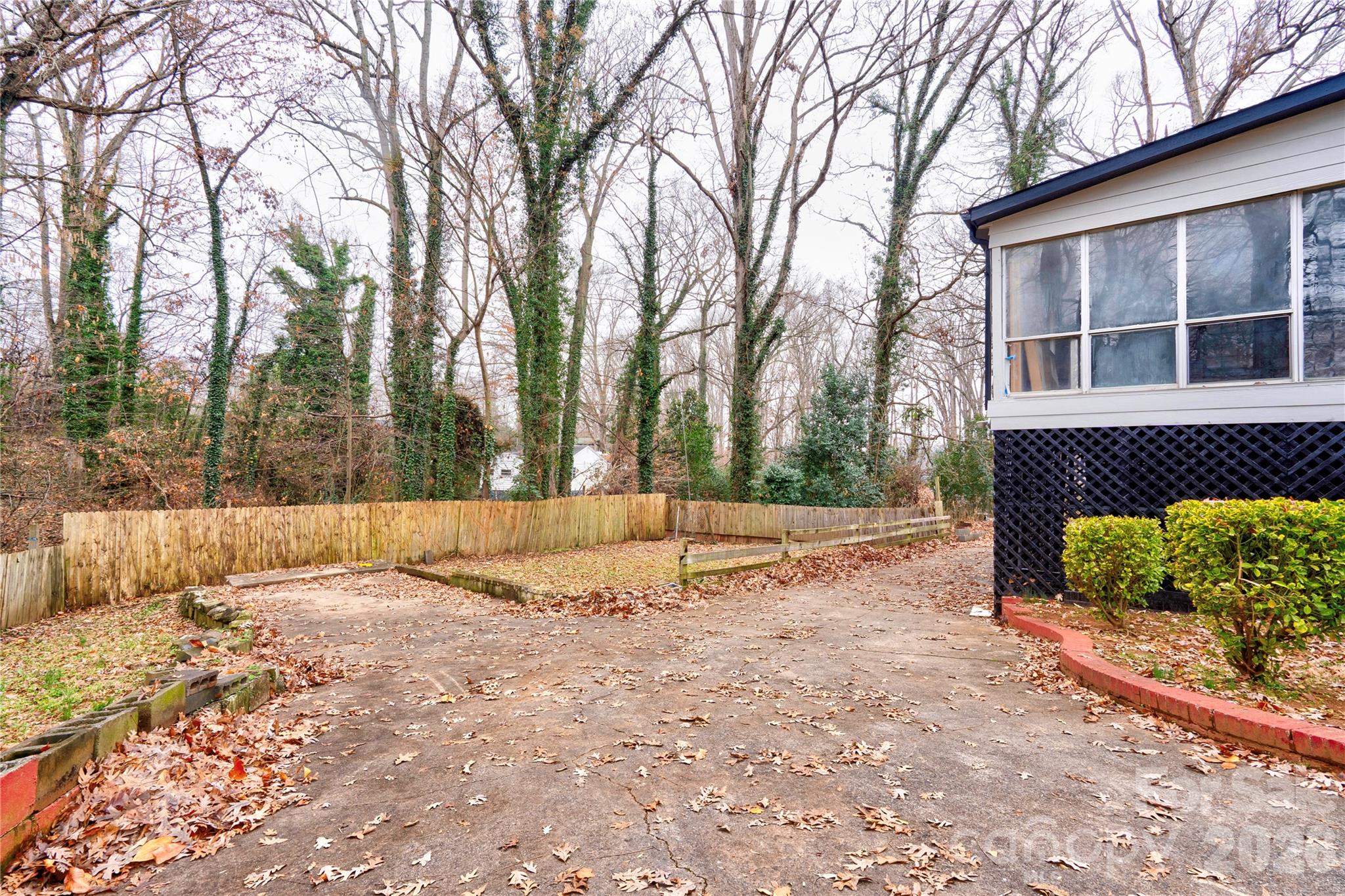 704 Earl Road — Shelby