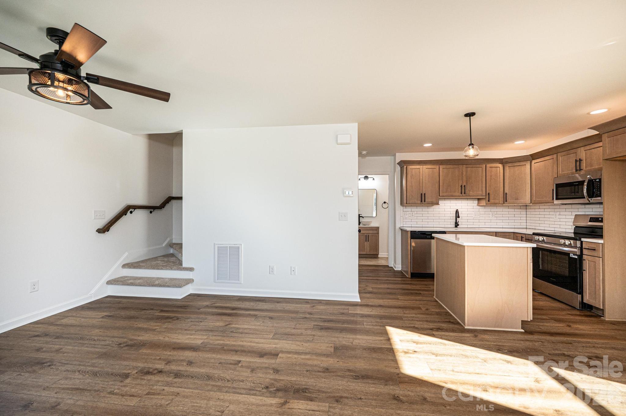 200 N Center Street — Hildebran