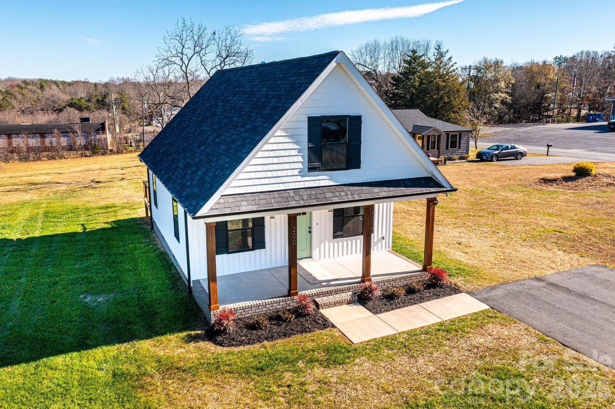 200 N Center Street — Hildebran