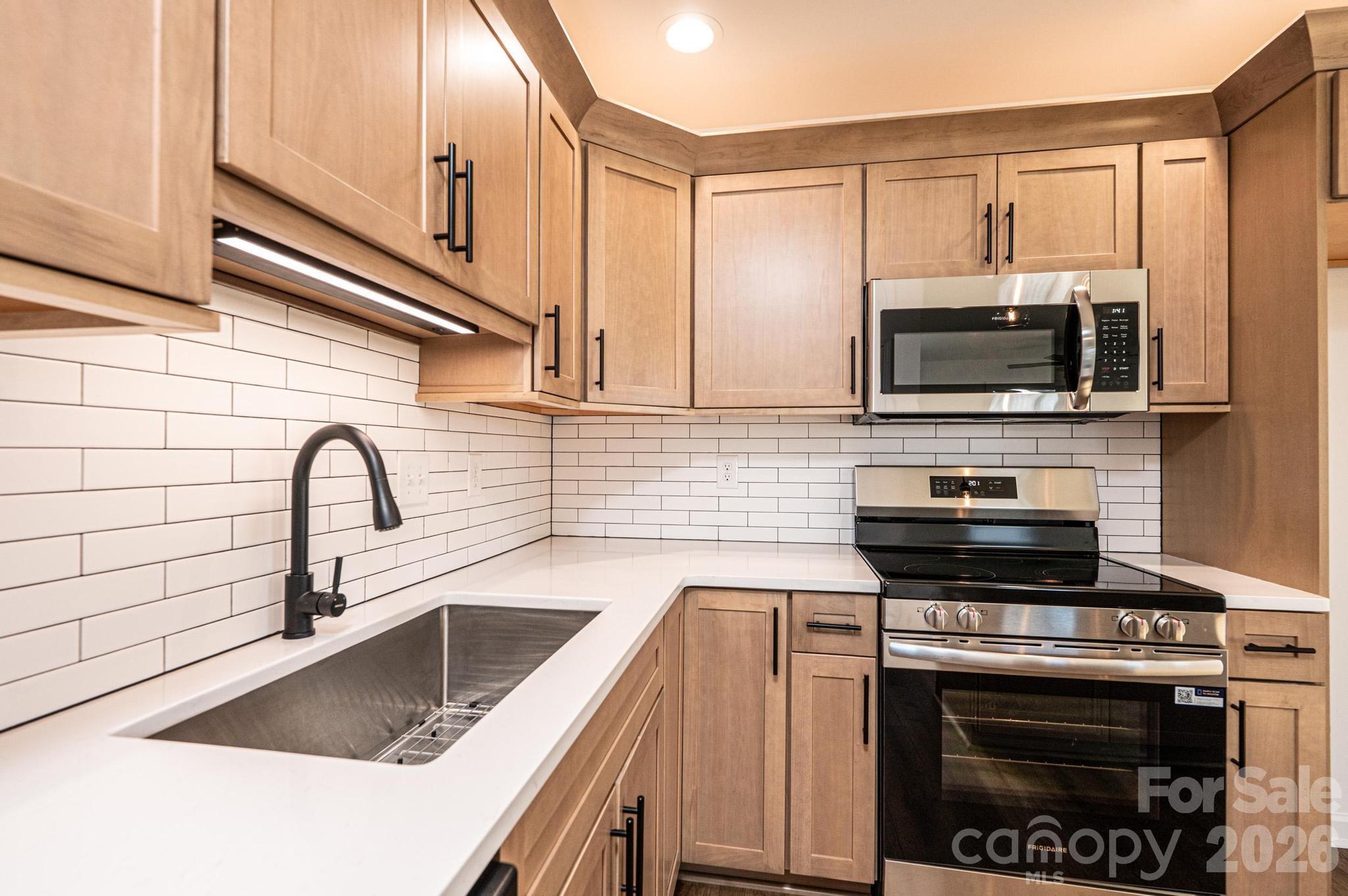 200 N Center Street — Hildebran