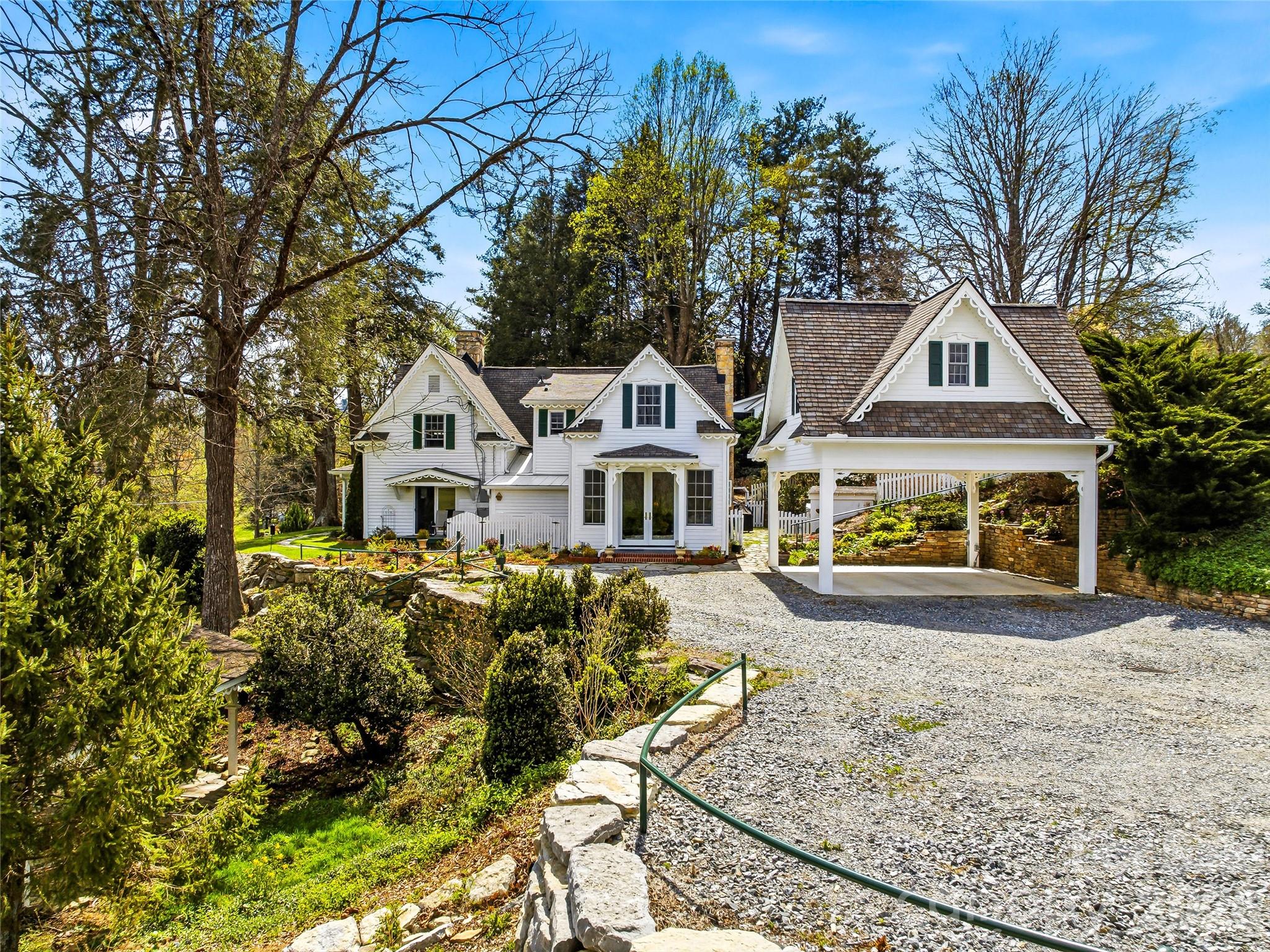 90 Woody Farm Drive — Pisgah Forest