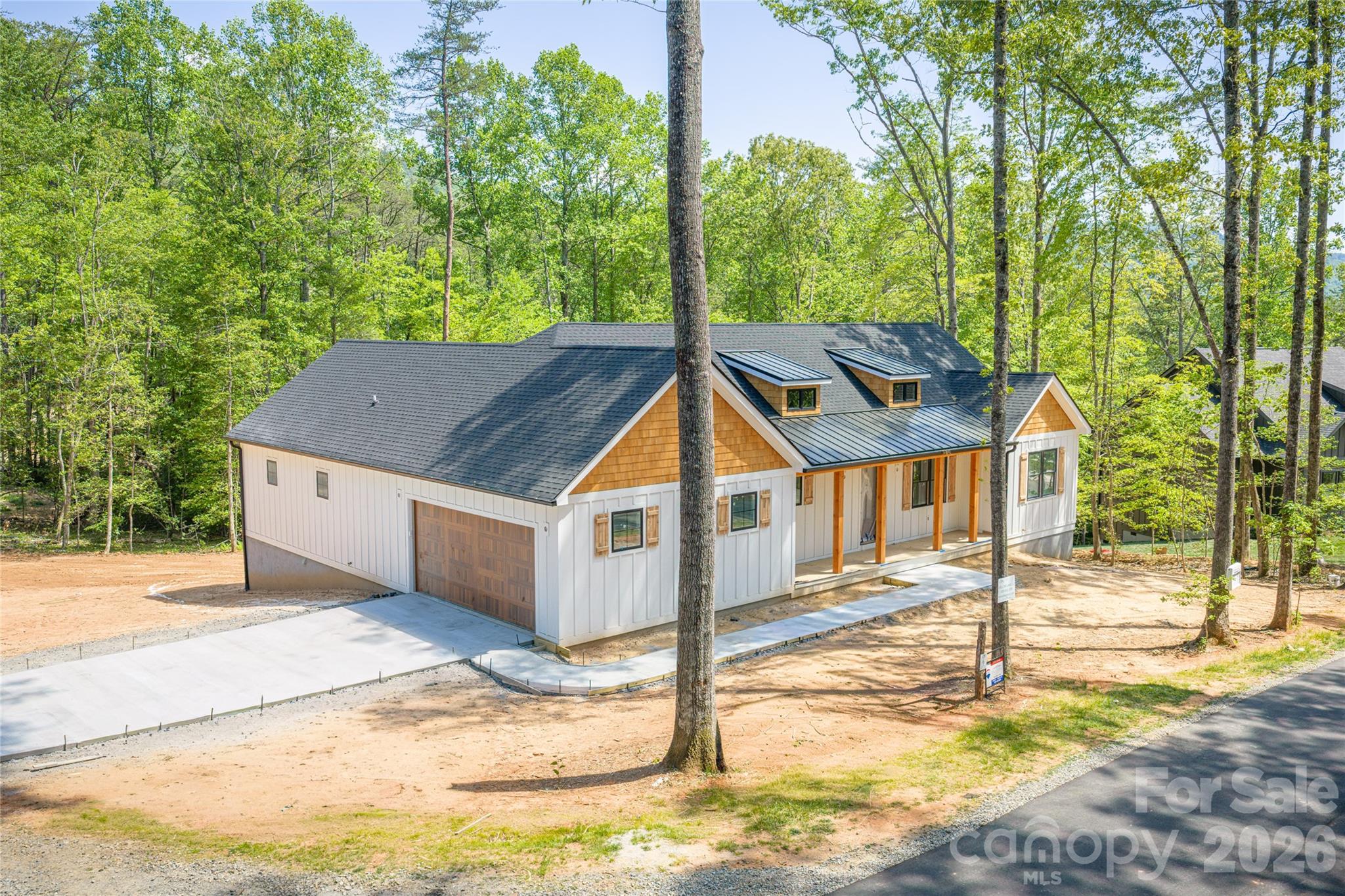20 Nature Walk Lane — Hendersonville