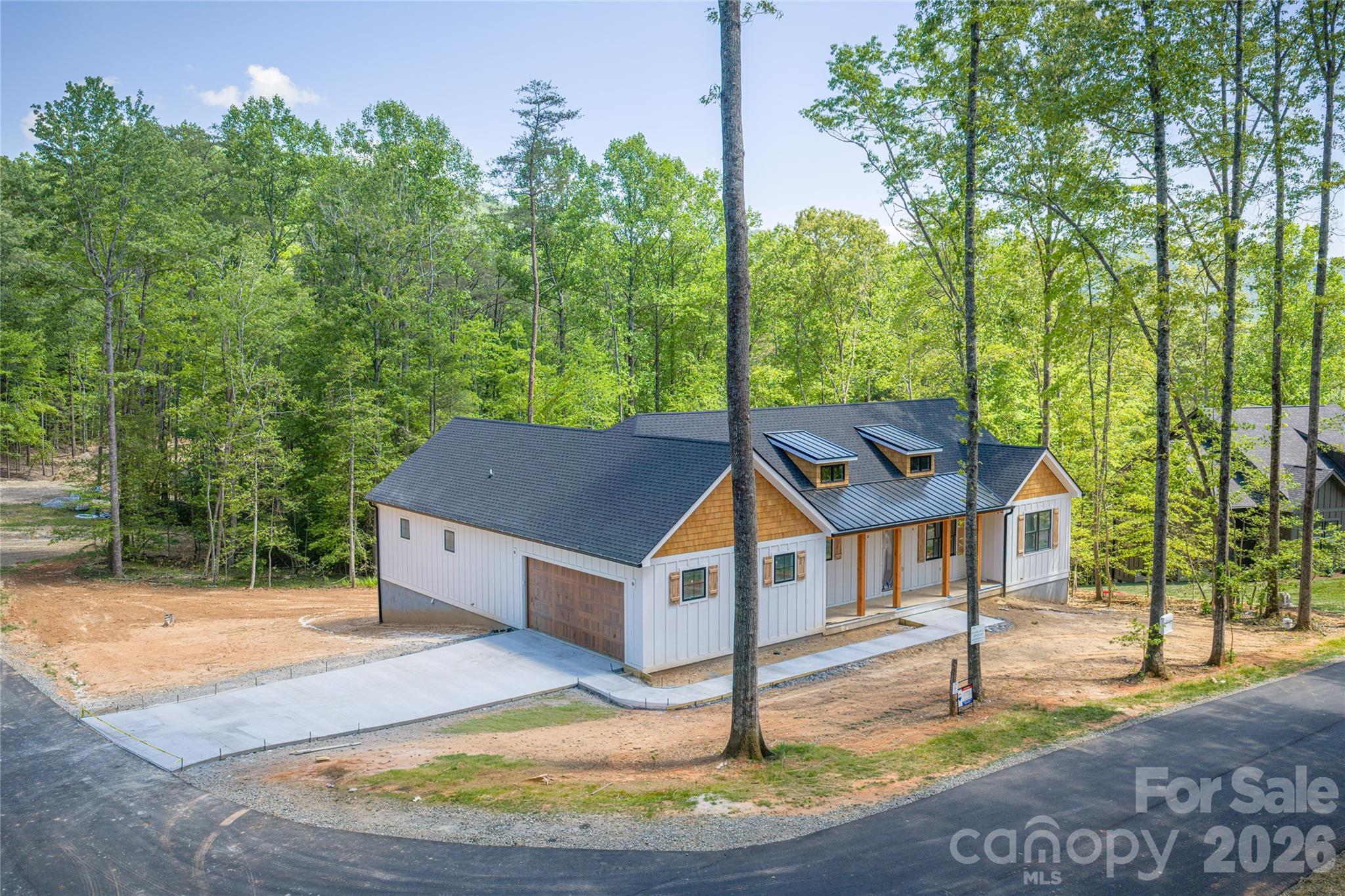 20 Nature Walk Lane — Hendersonville