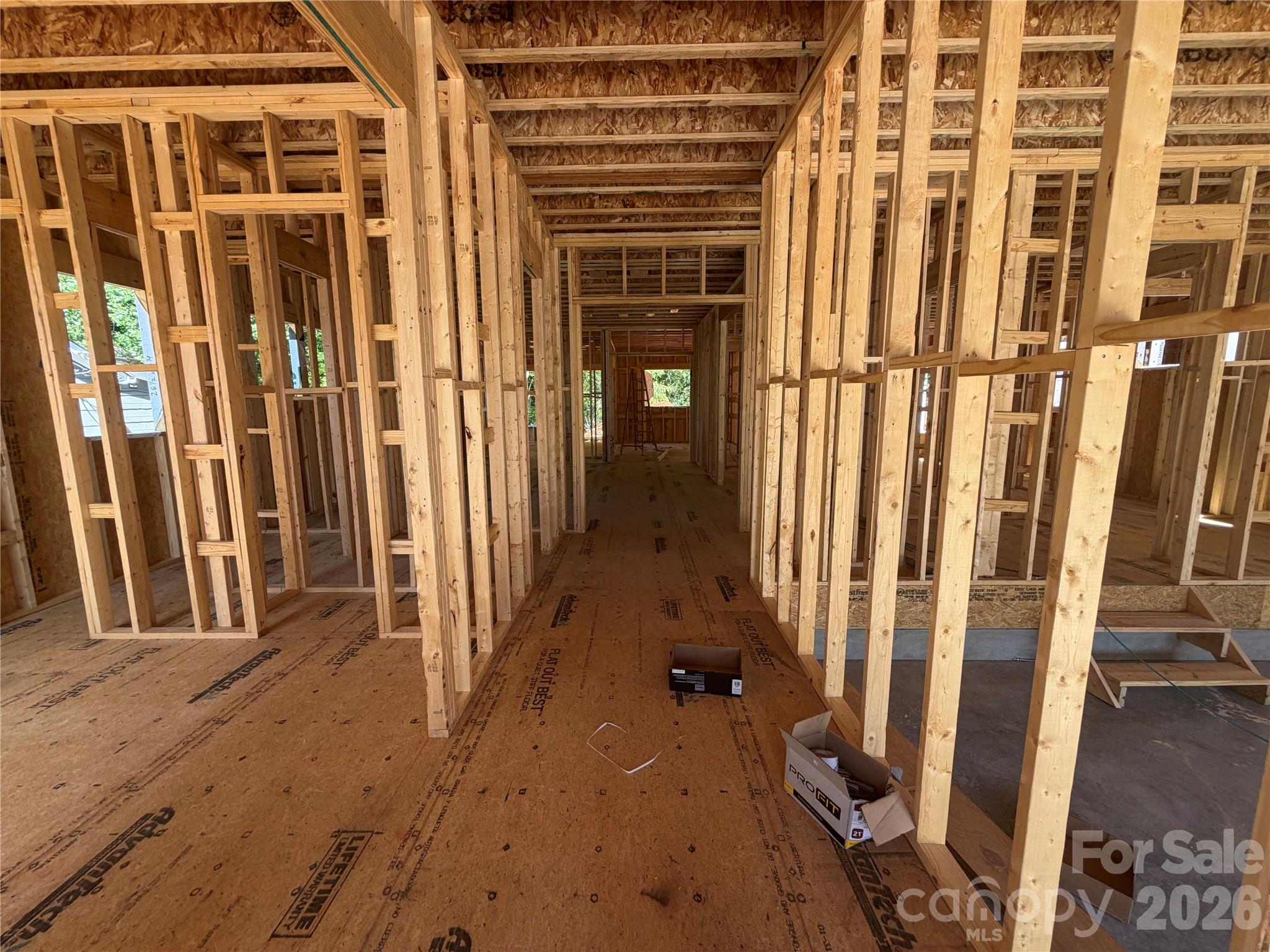 4127 Commonwealth Avenue — Charlotte
